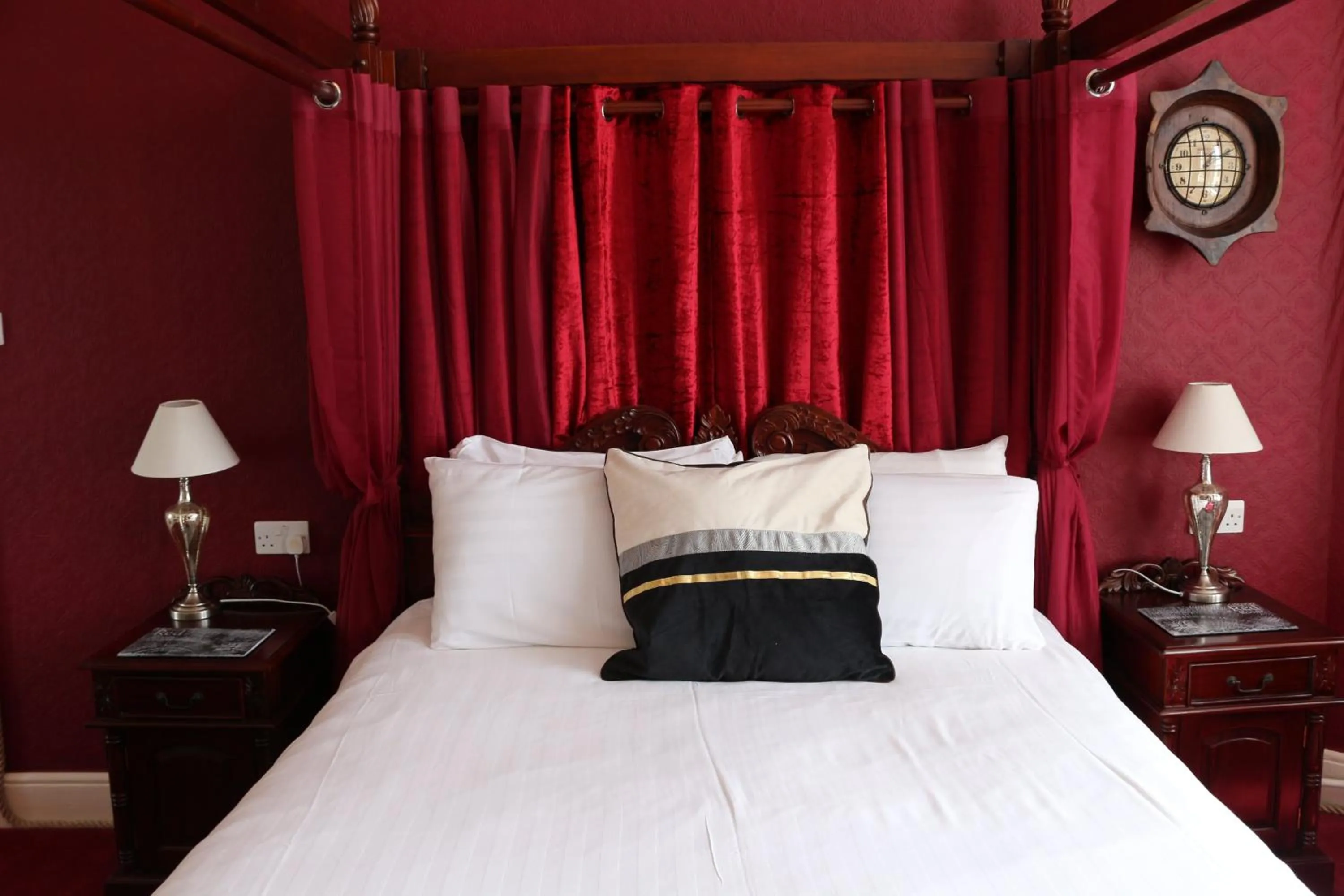 Bedroom, Bed in The Belgrave Hotel Tenby