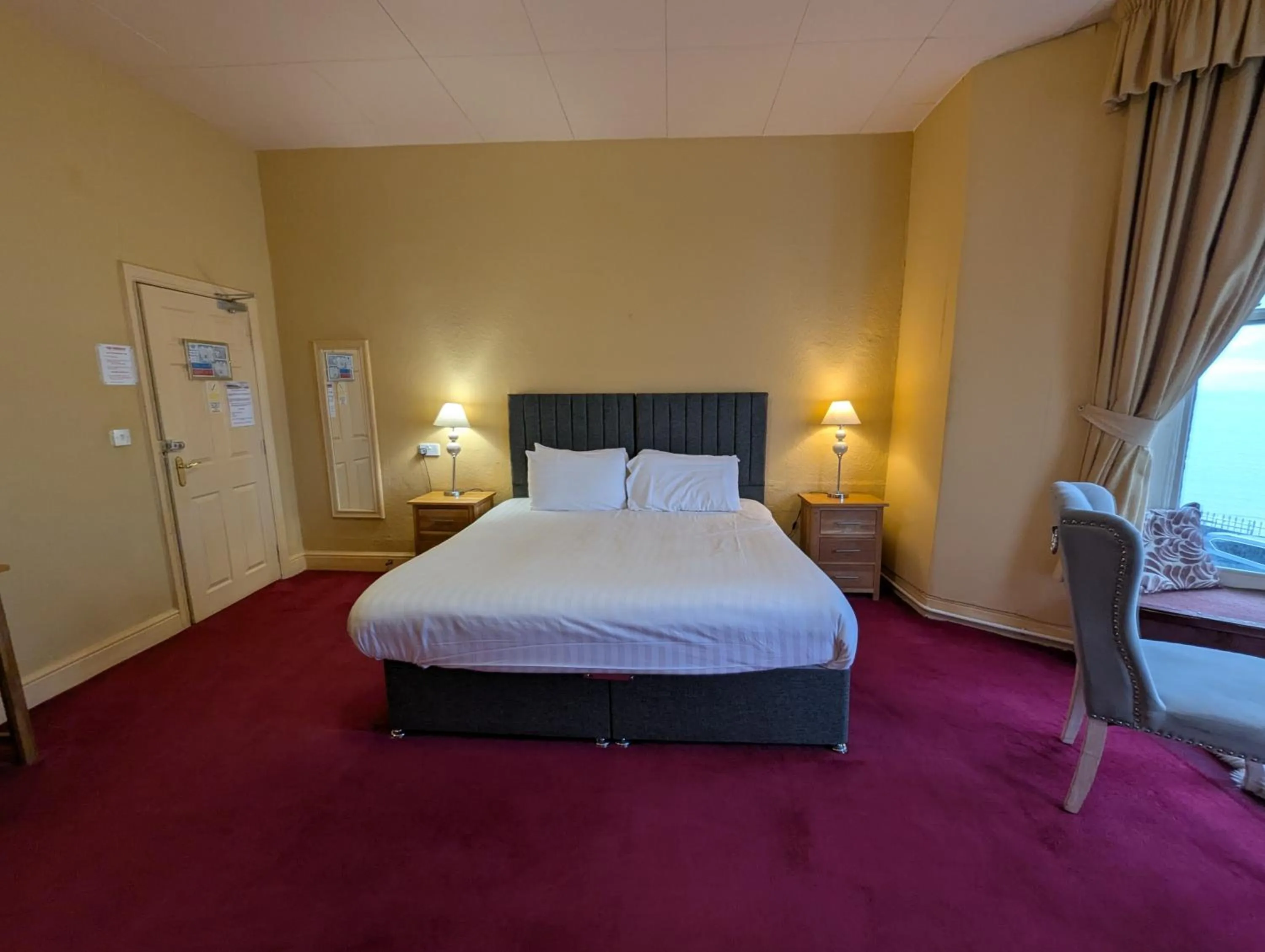 Bedroom, Bed in The Belgrave Hotel Tenby