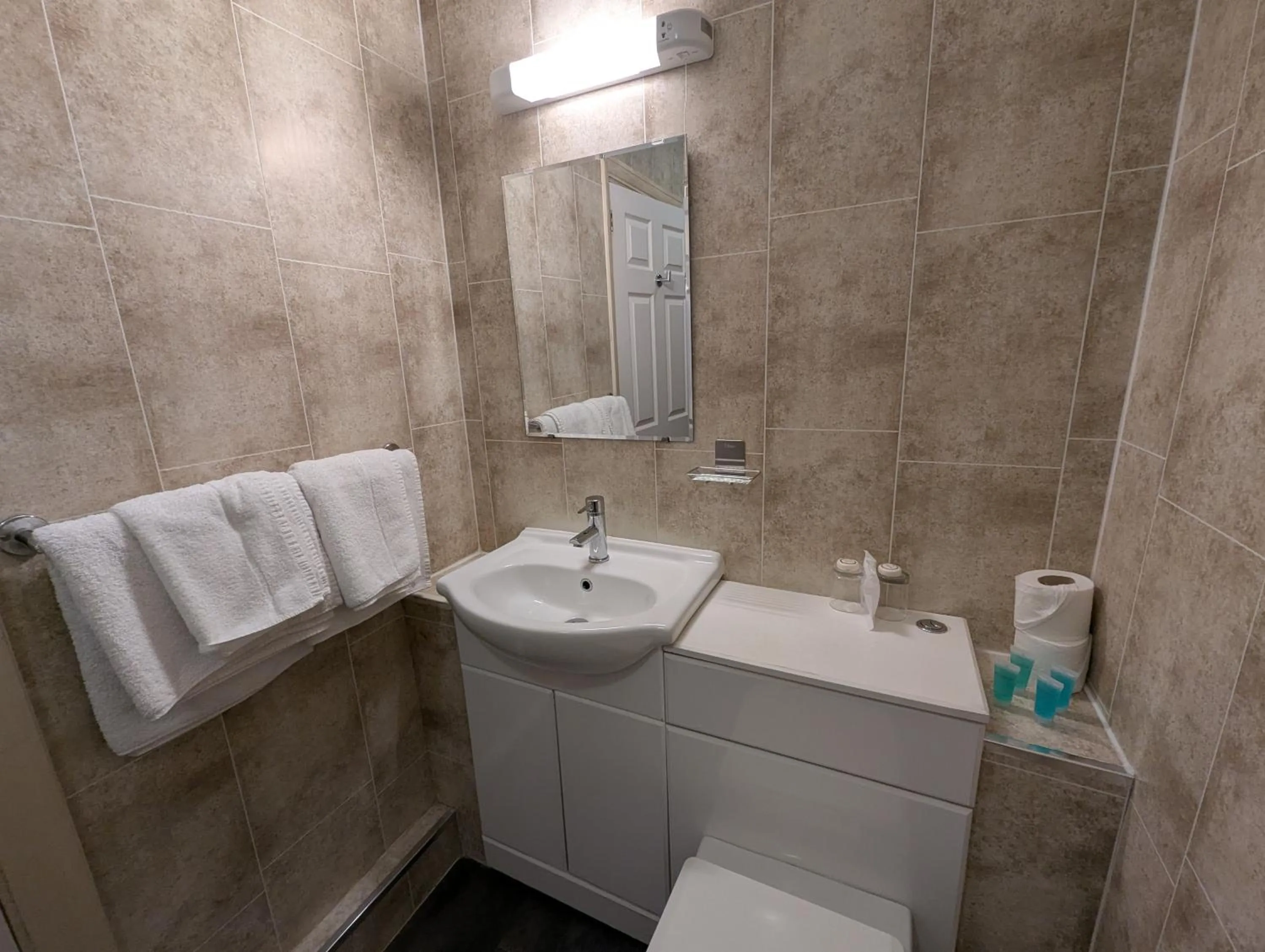 Bathroom in The Belgrave Hotel Tenby