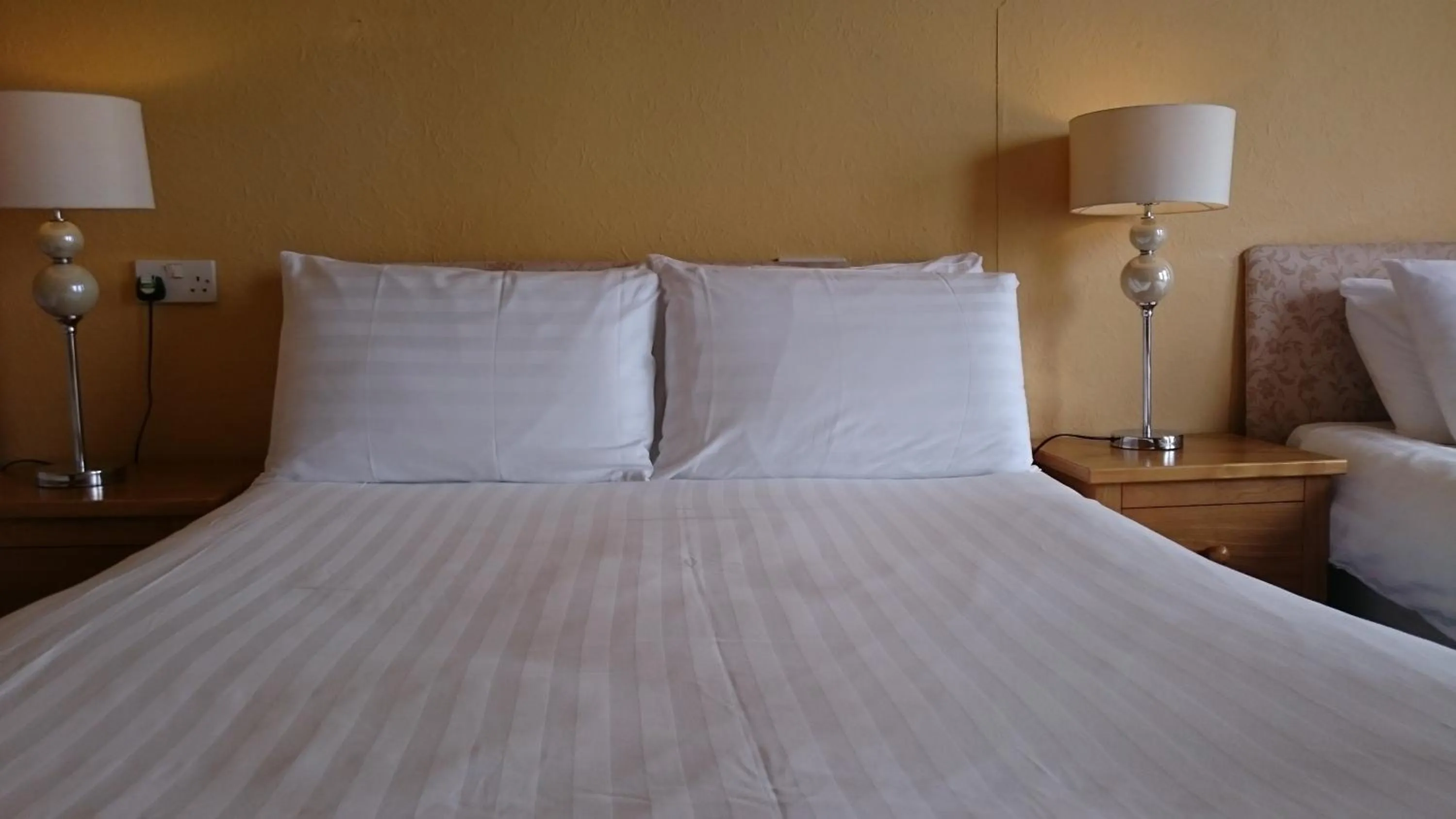 Bedroom, Bed in The Belgrave Hotel Tenby