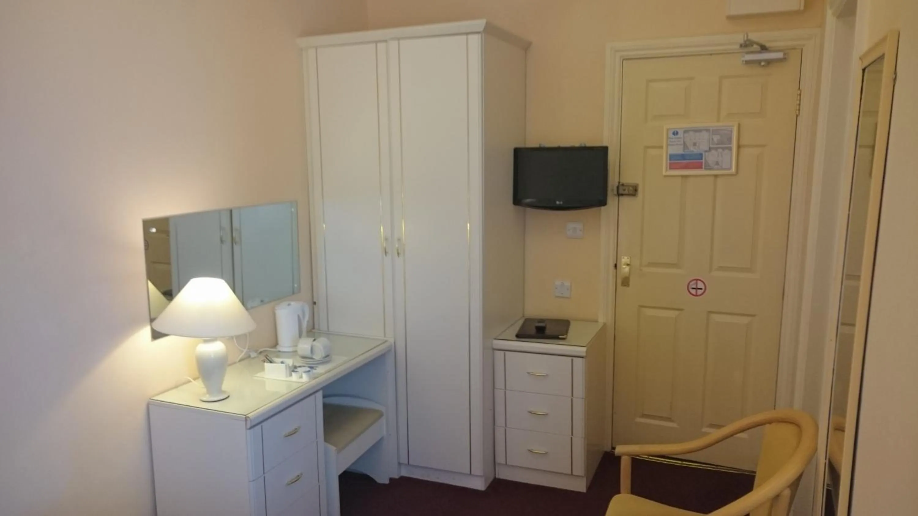 Bedroom in The Belgrave Hotel Tenby