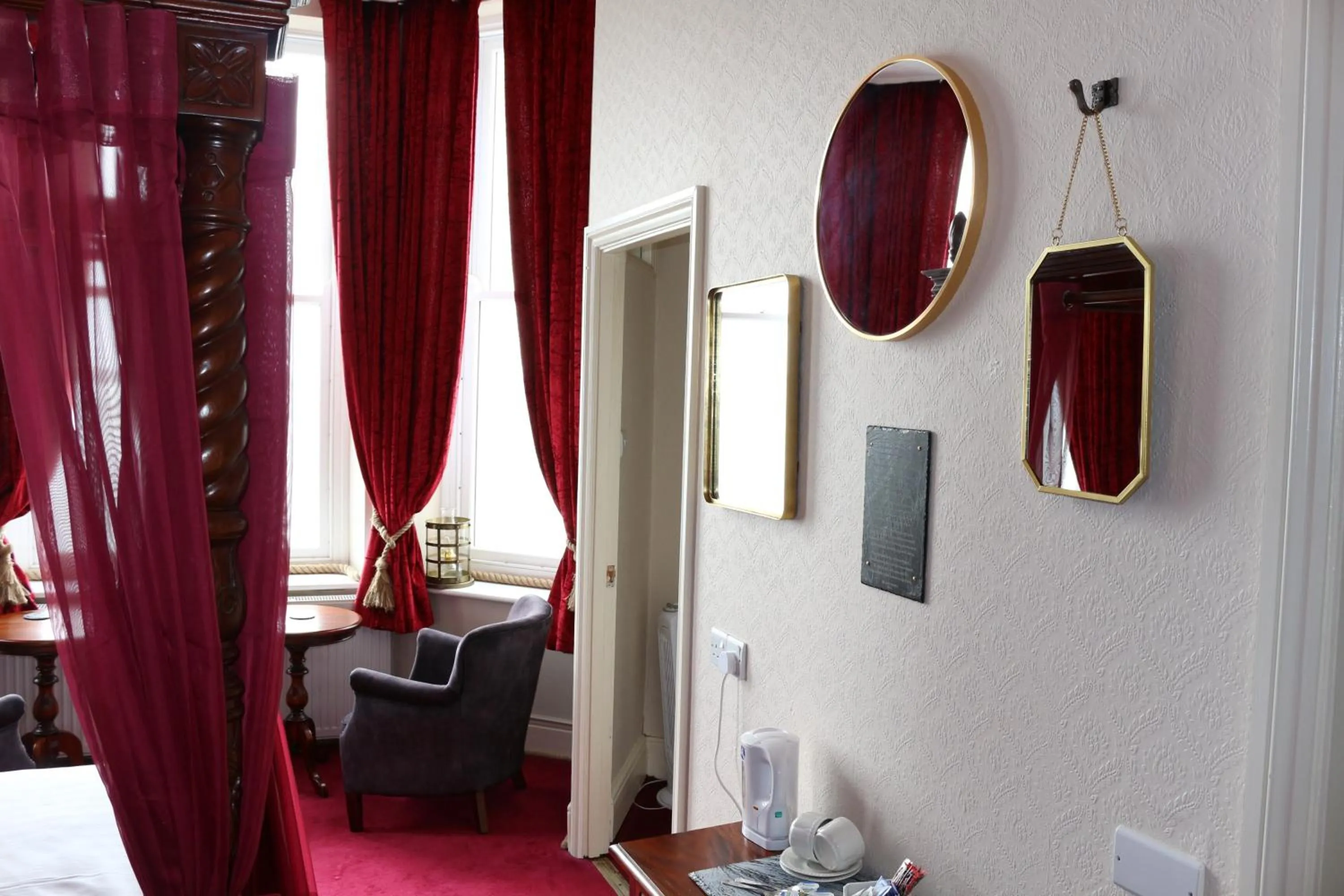 Bedroom, Bed in The Belgrave Hotel Tenby