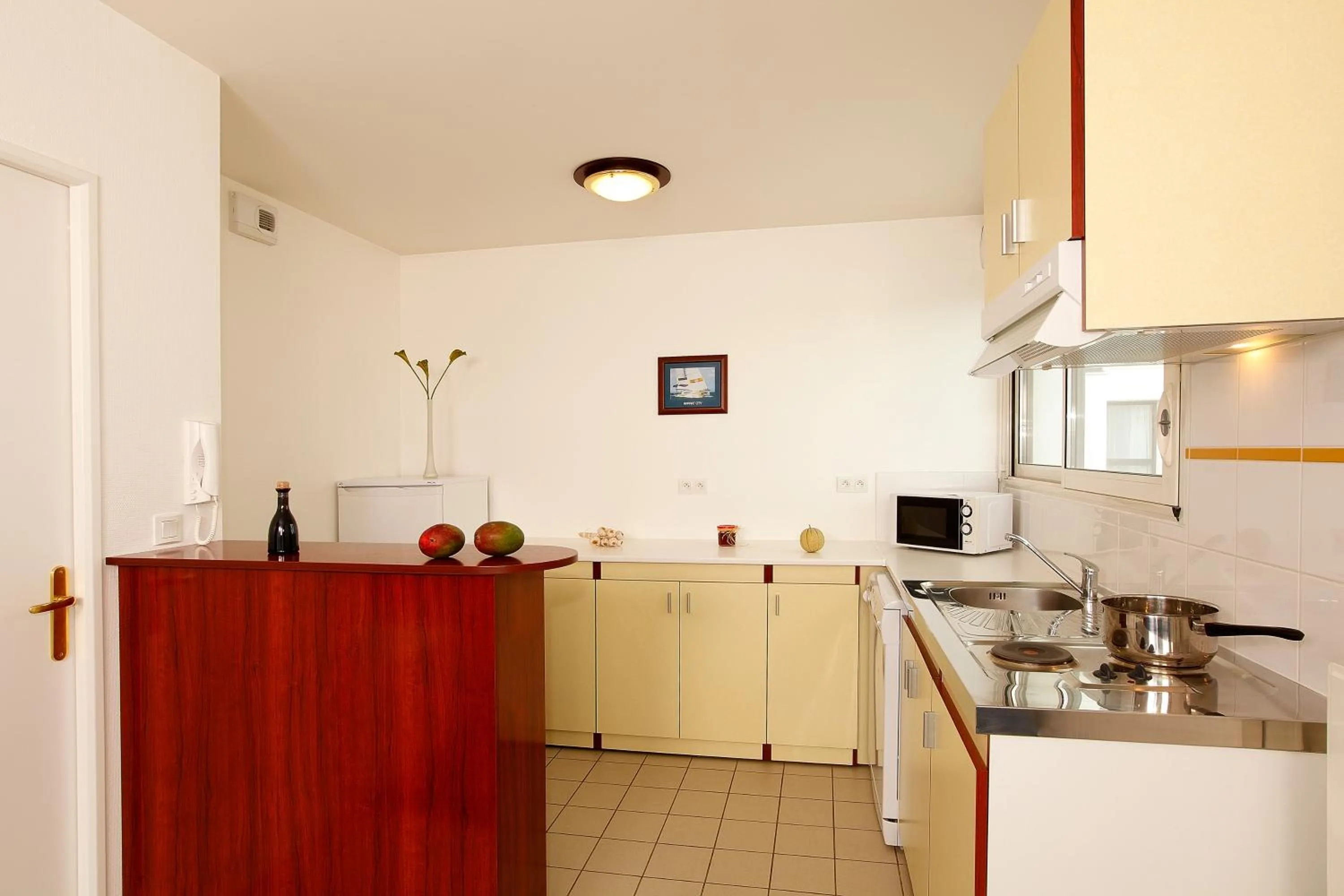 Kitchen or kitchenette in Appart'City Classic Rennes Beauregard