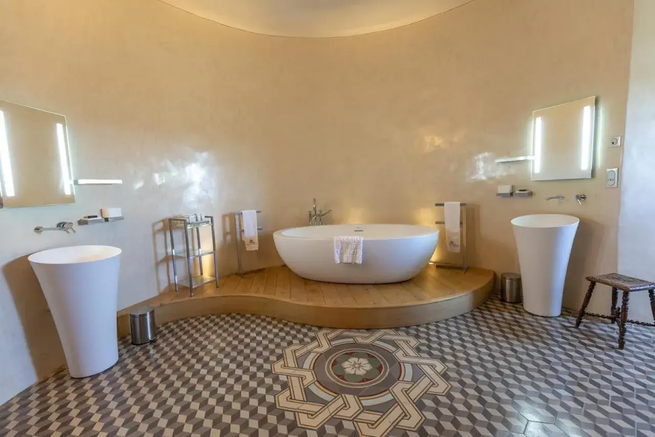 Bathroom in Château de Mercuès Bathroom in Château de Mercuès