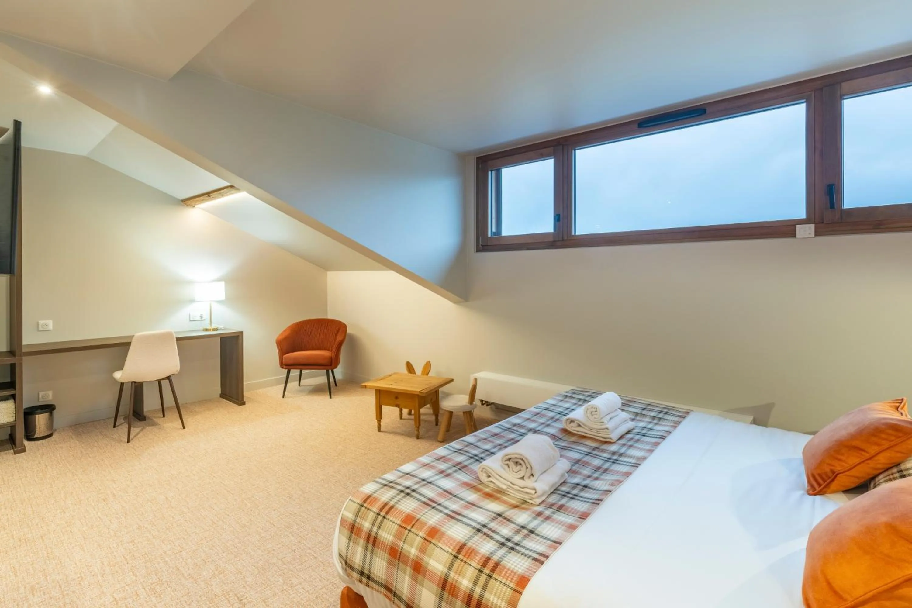 Bed in Hotel Le Bois Joli