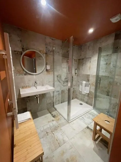 Bathroom in Hotel Le Bois Joli