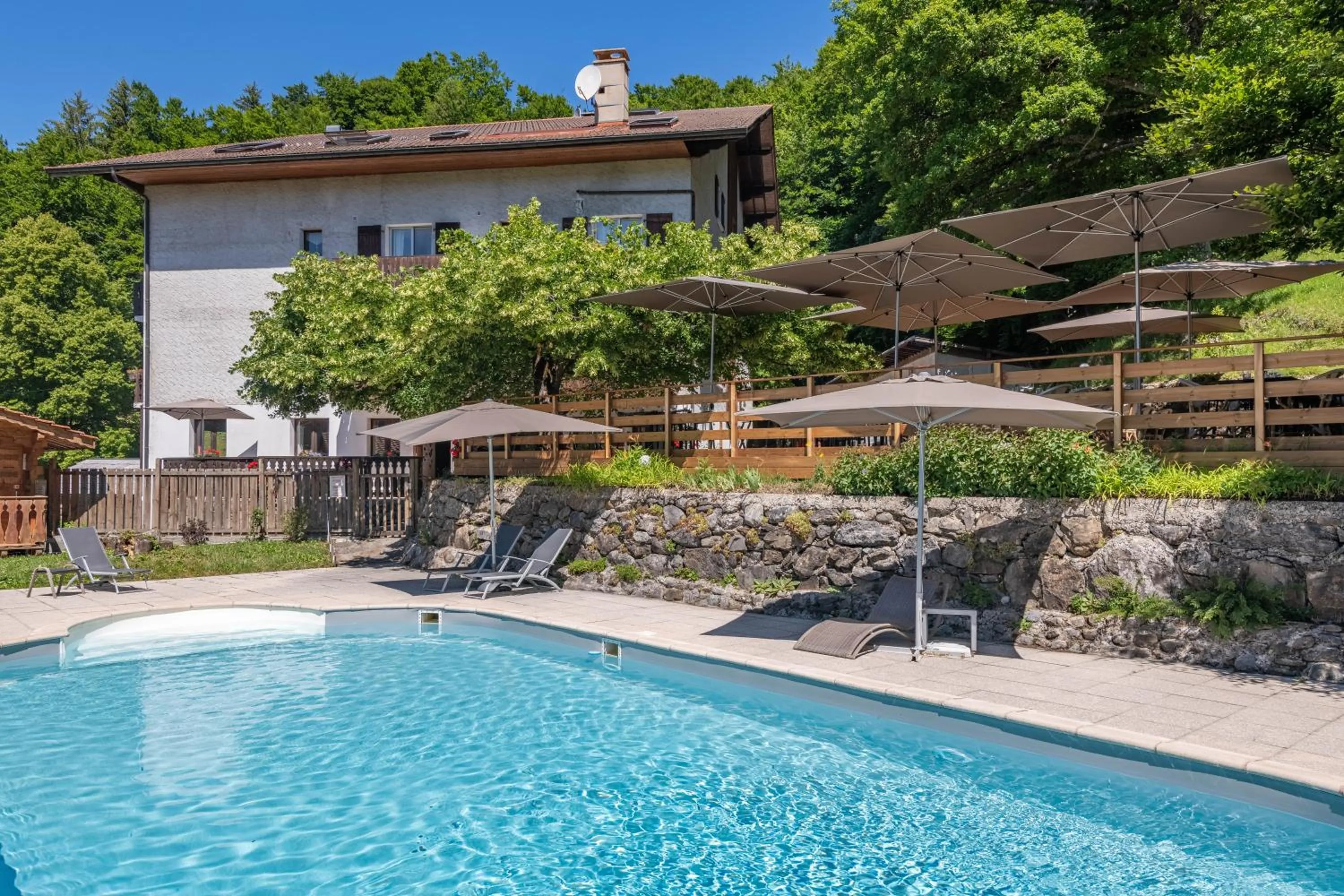 Property building in Hotel Le Bois Joli