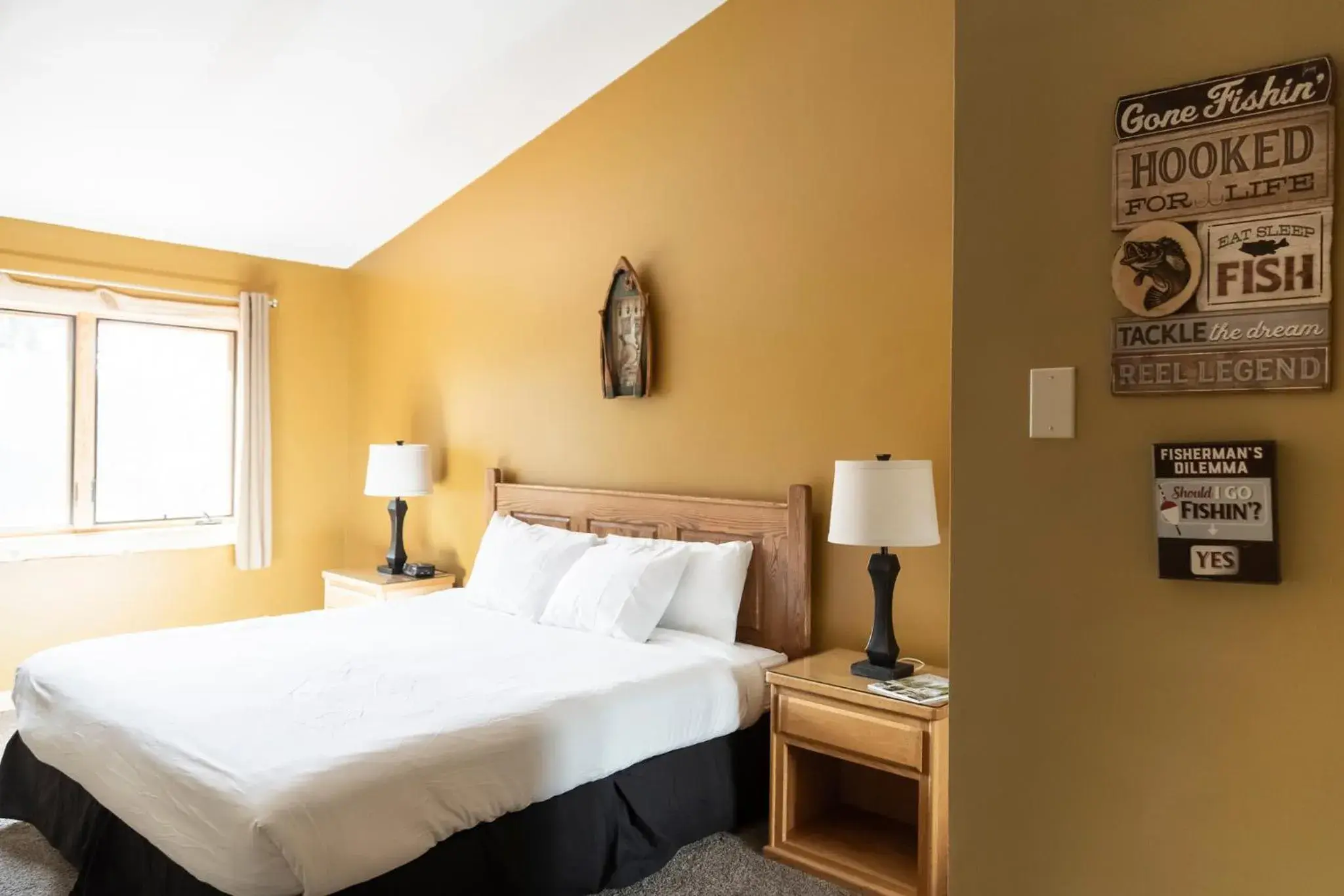 Bed in Arrowhead Mountain Lodge Bed in Arrowhead Mountain Lodge