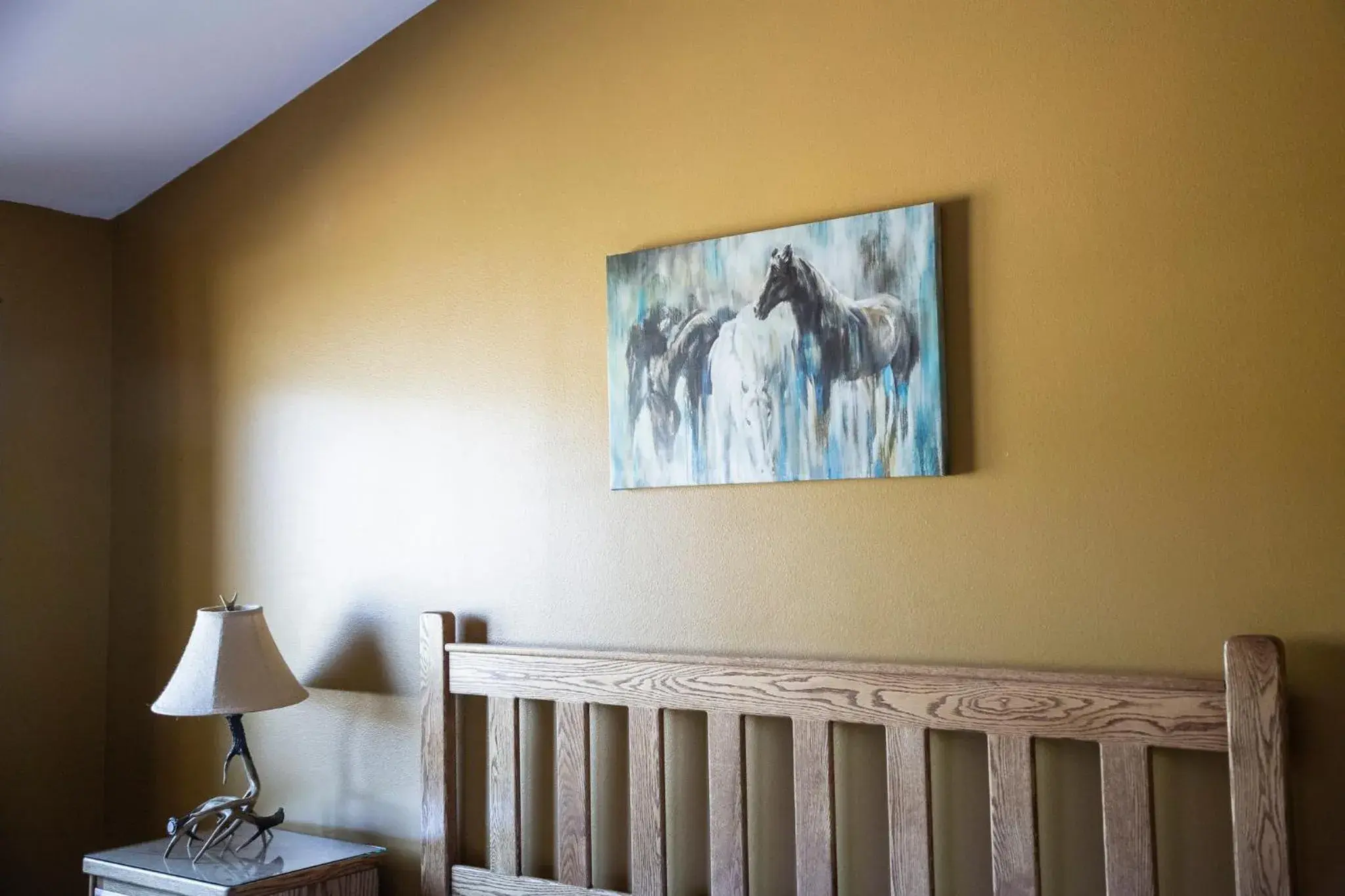 Bed in Arrowhead Mountain Lodge Bed in Arrowhead Mountain Lodge