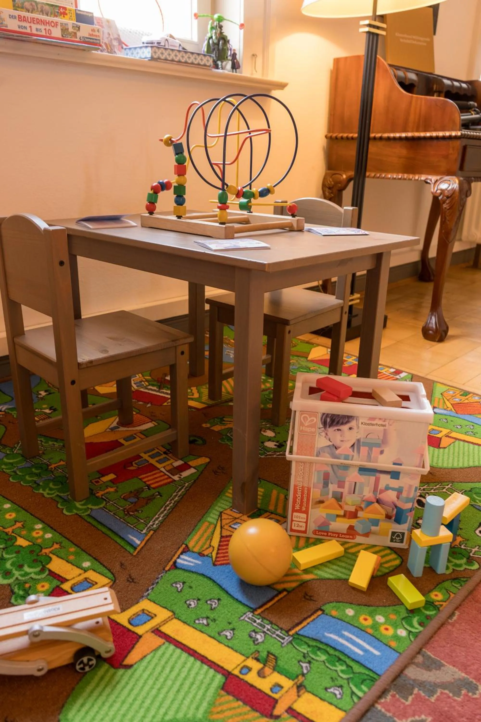 children in Klosterhotel Wöltingerode