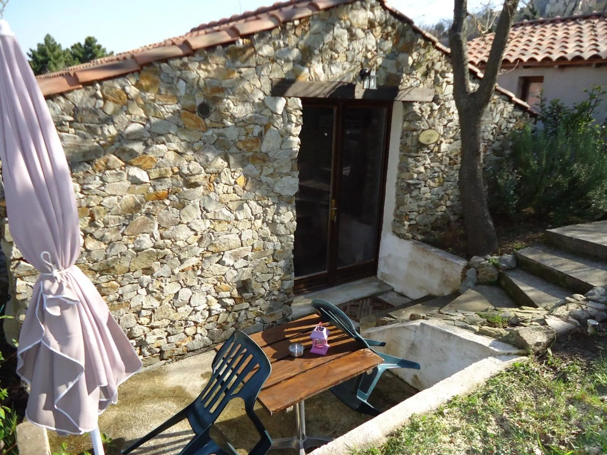 Property building in Villa Praesidio