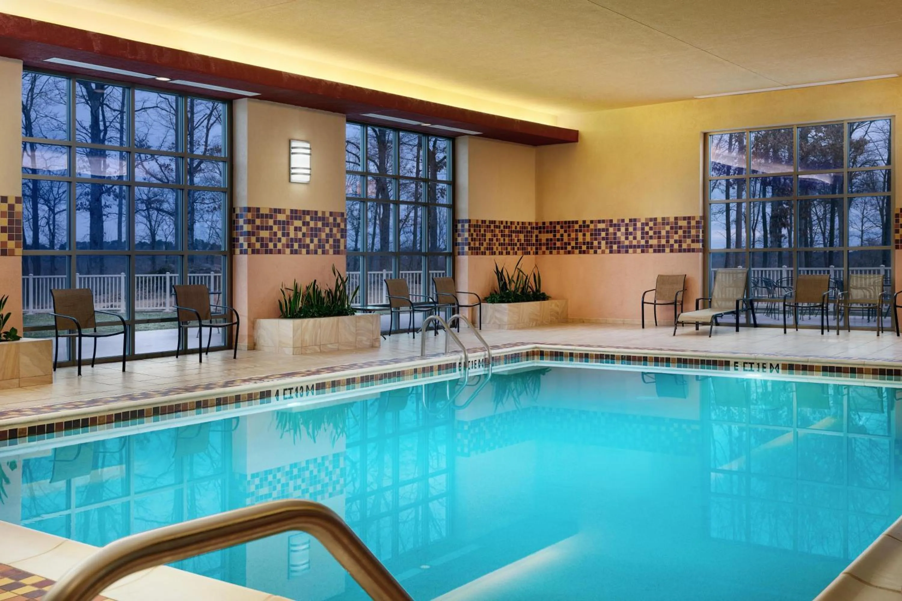 Pool view in Embassy Suites by Hilton Charlotte Concord Golf Resort & Spa