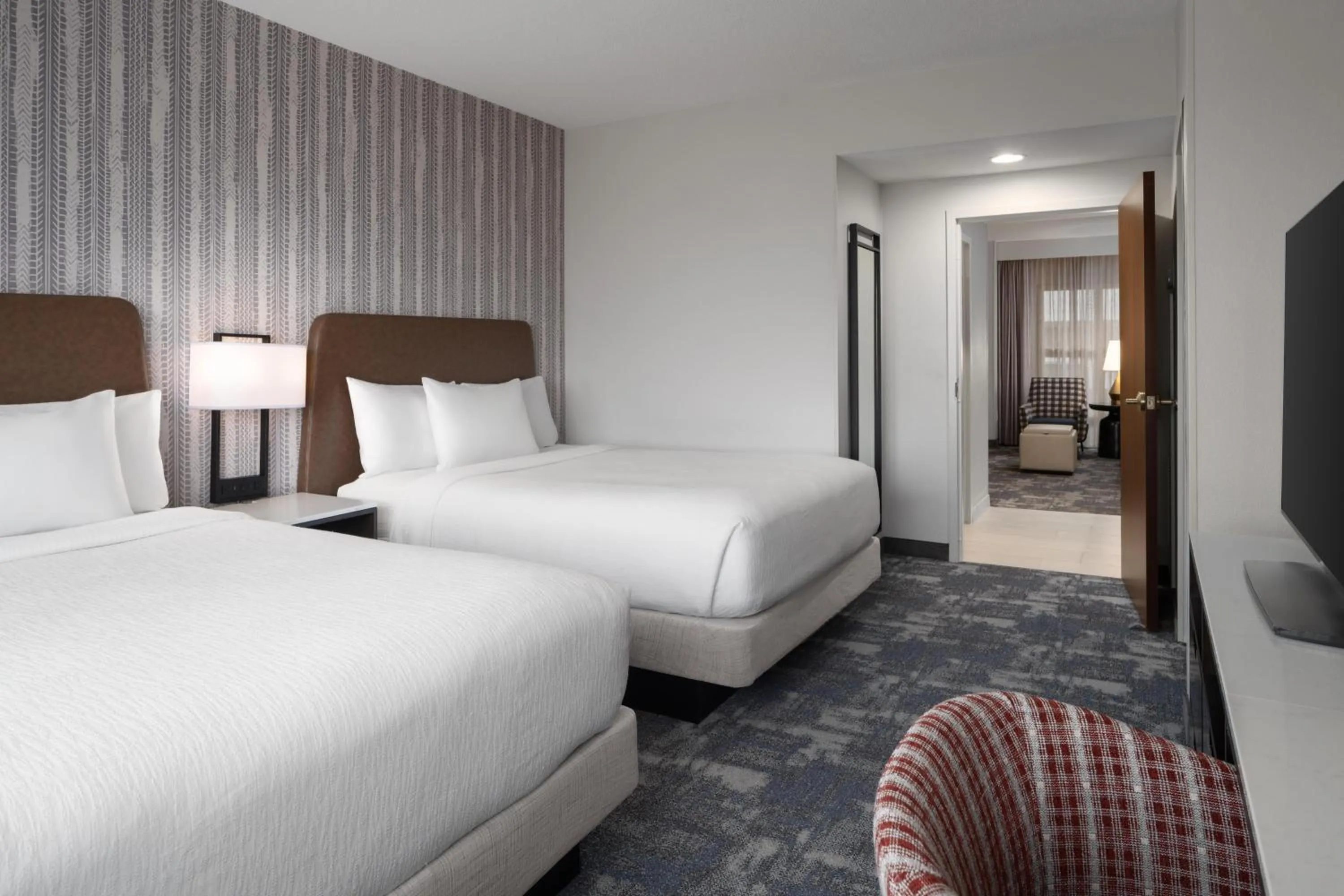 Bed in Embassy Suites by Hilton Charlotte Concord Golf Resort & Spa