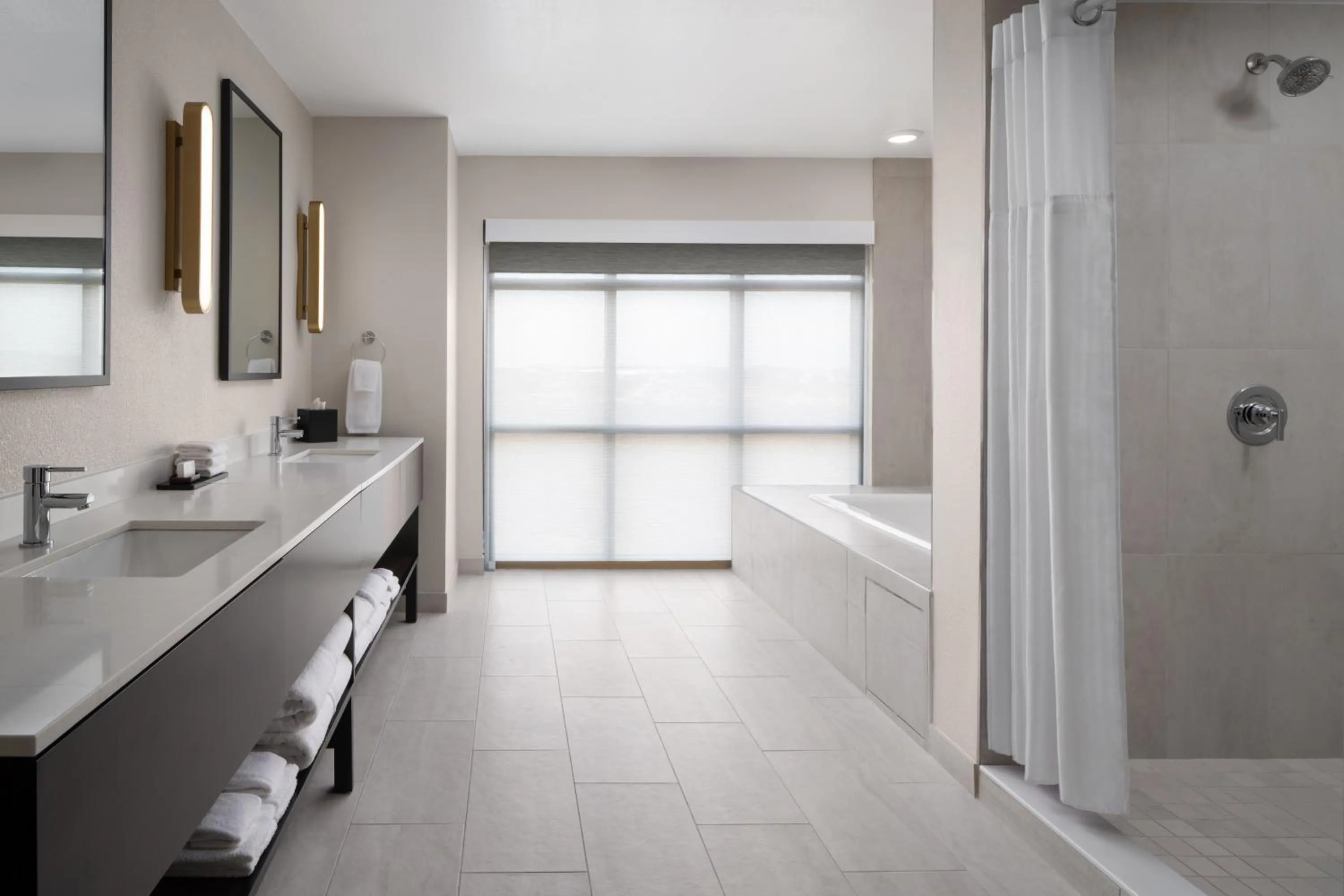 Bathroom in Embassy Suites by Hilton Charlotte Concord Golf Resort & Spa