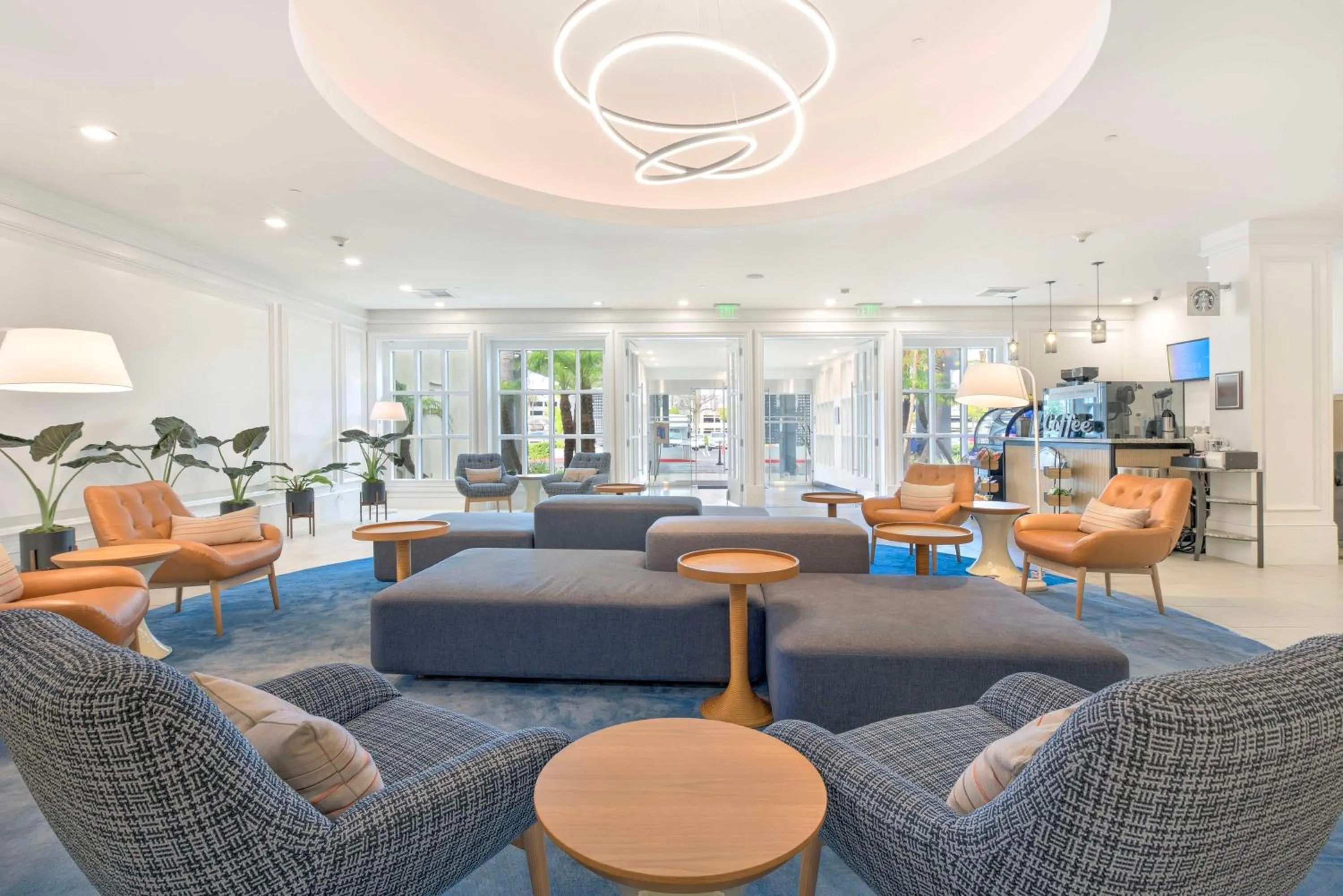 Lobby or reception in Hilton Irvine/Orange County Airport