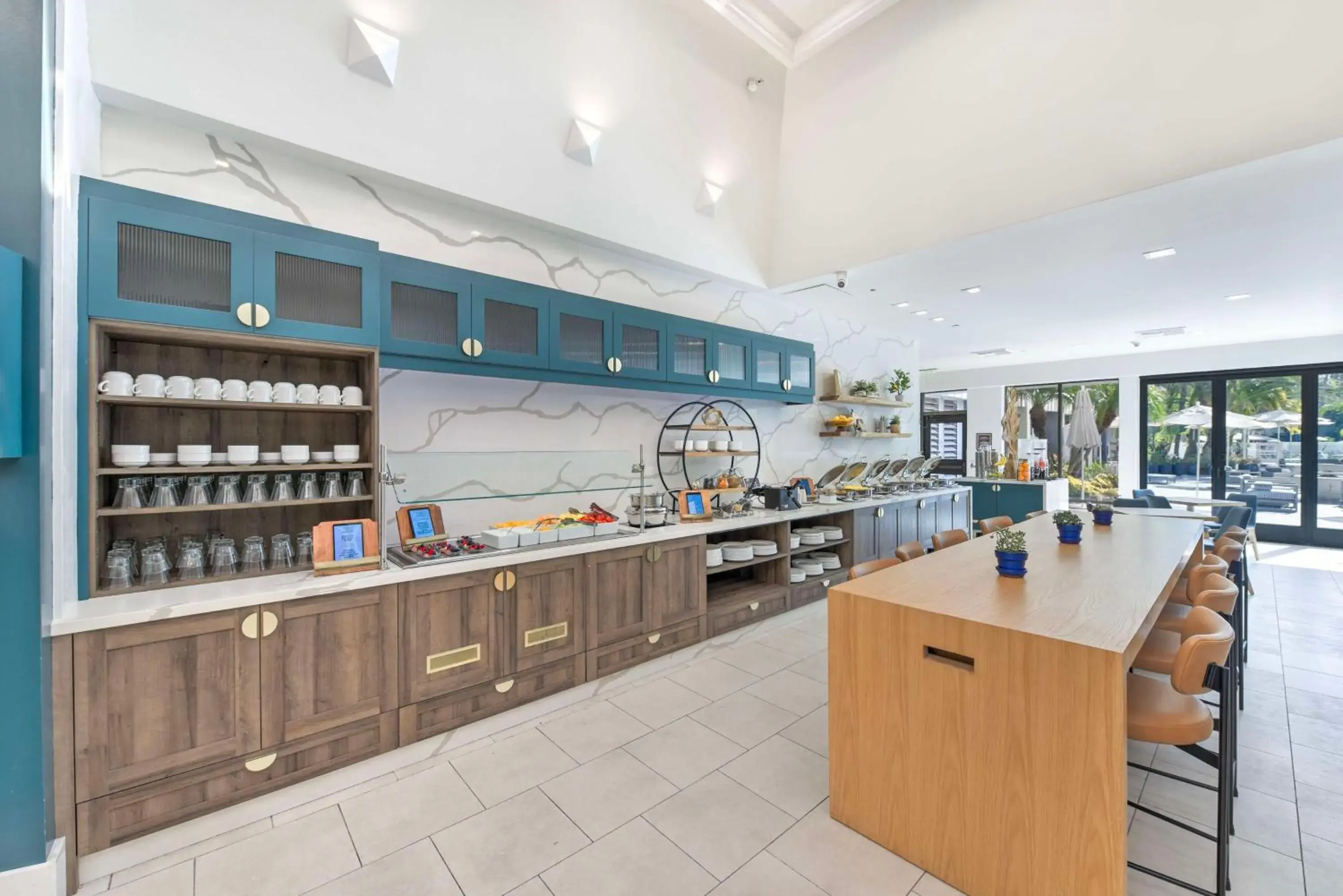 Restaurant/places to eat in Hilton Irvine/Orange County Airport Restaurant/places to eat in Hilton Irvine/Orange County Airport