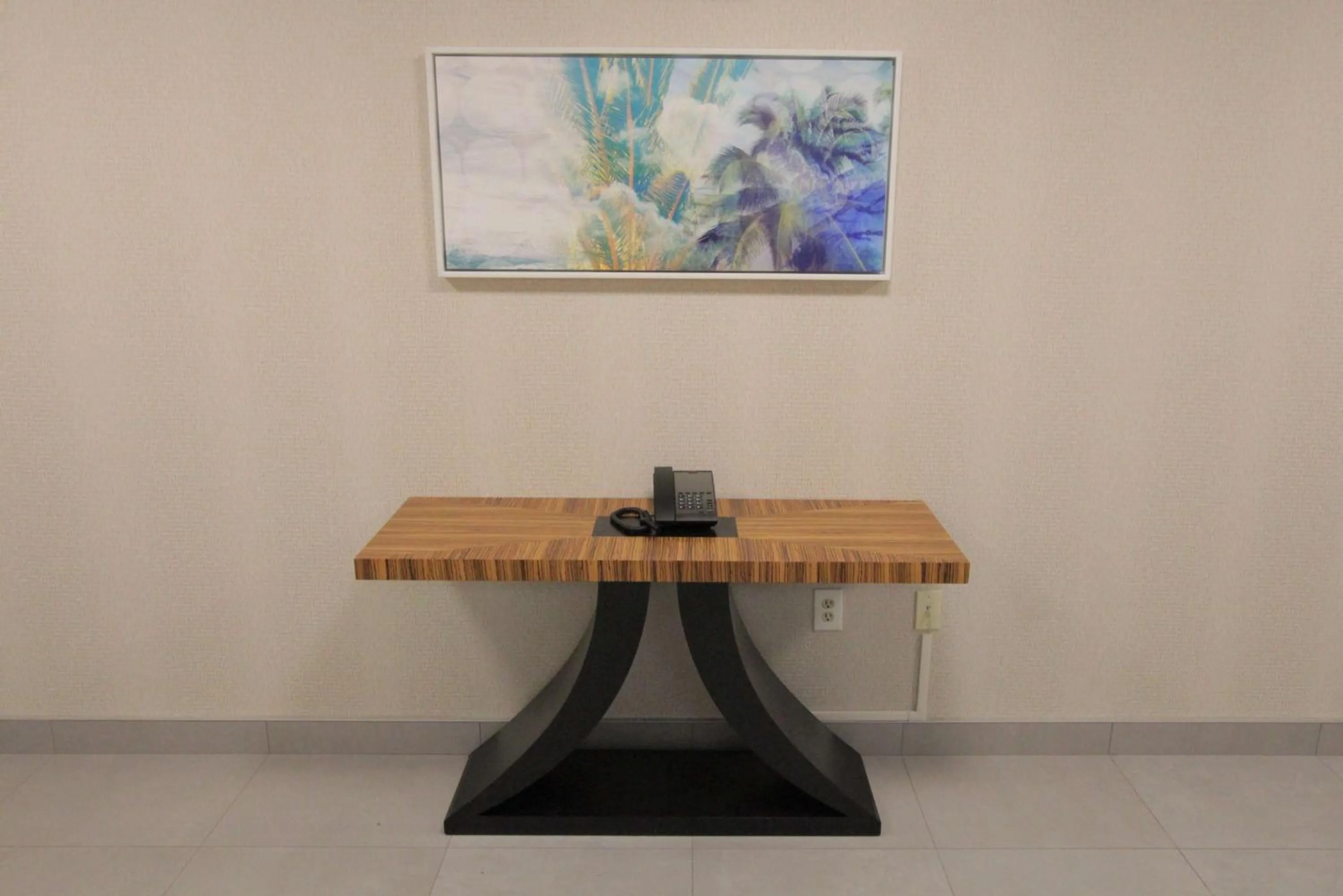 Lobby or reception in Hampton Inn & Suites Seal Beach