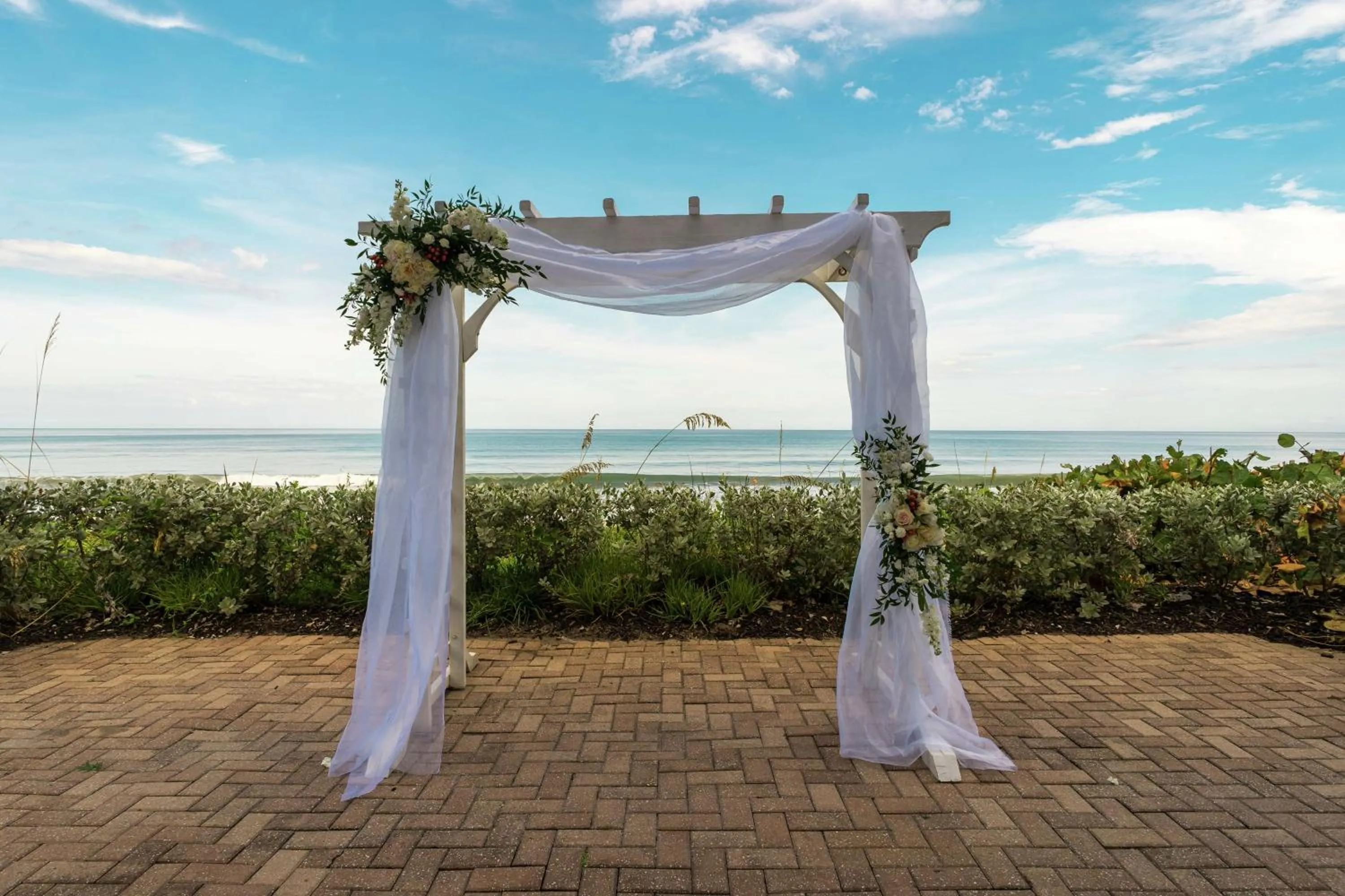 Inner courtyard view in Hilton Melbourne Beach Oceanfront
