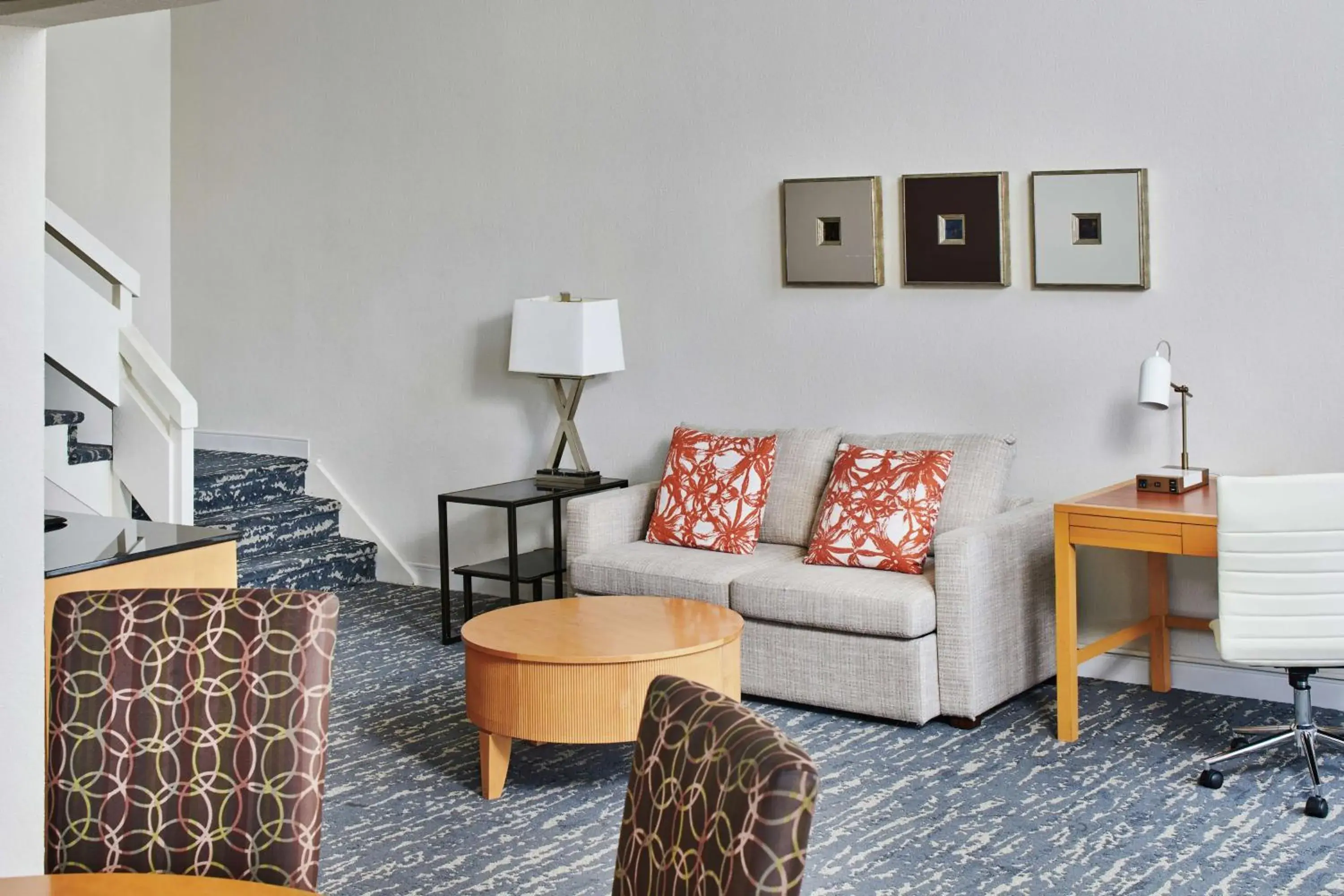 Living room in DoubleTree by Hilton Hotel Berkeley Marina Living room in DoubleTree by Hilton Hotel Berkeley Marina