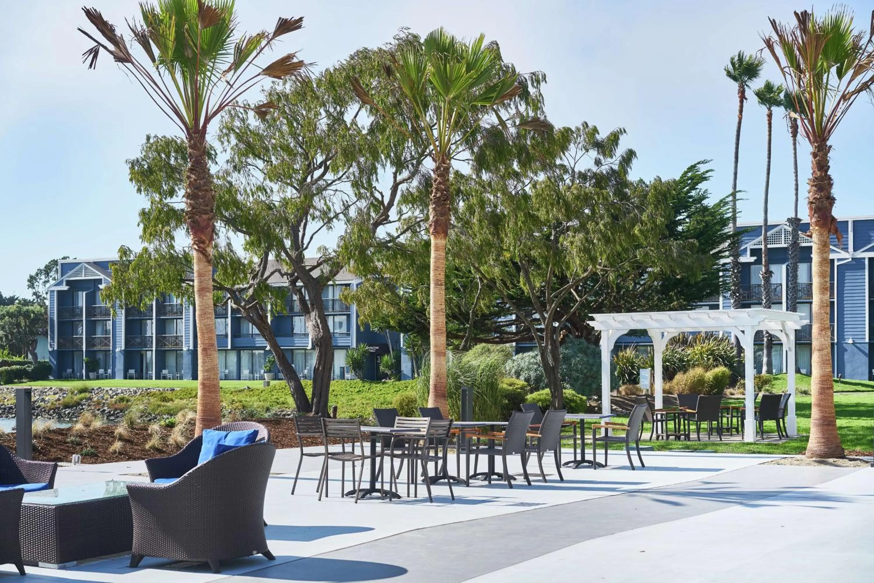 Patio in DoubleTree by Hilton Hotel Berkeley Marina