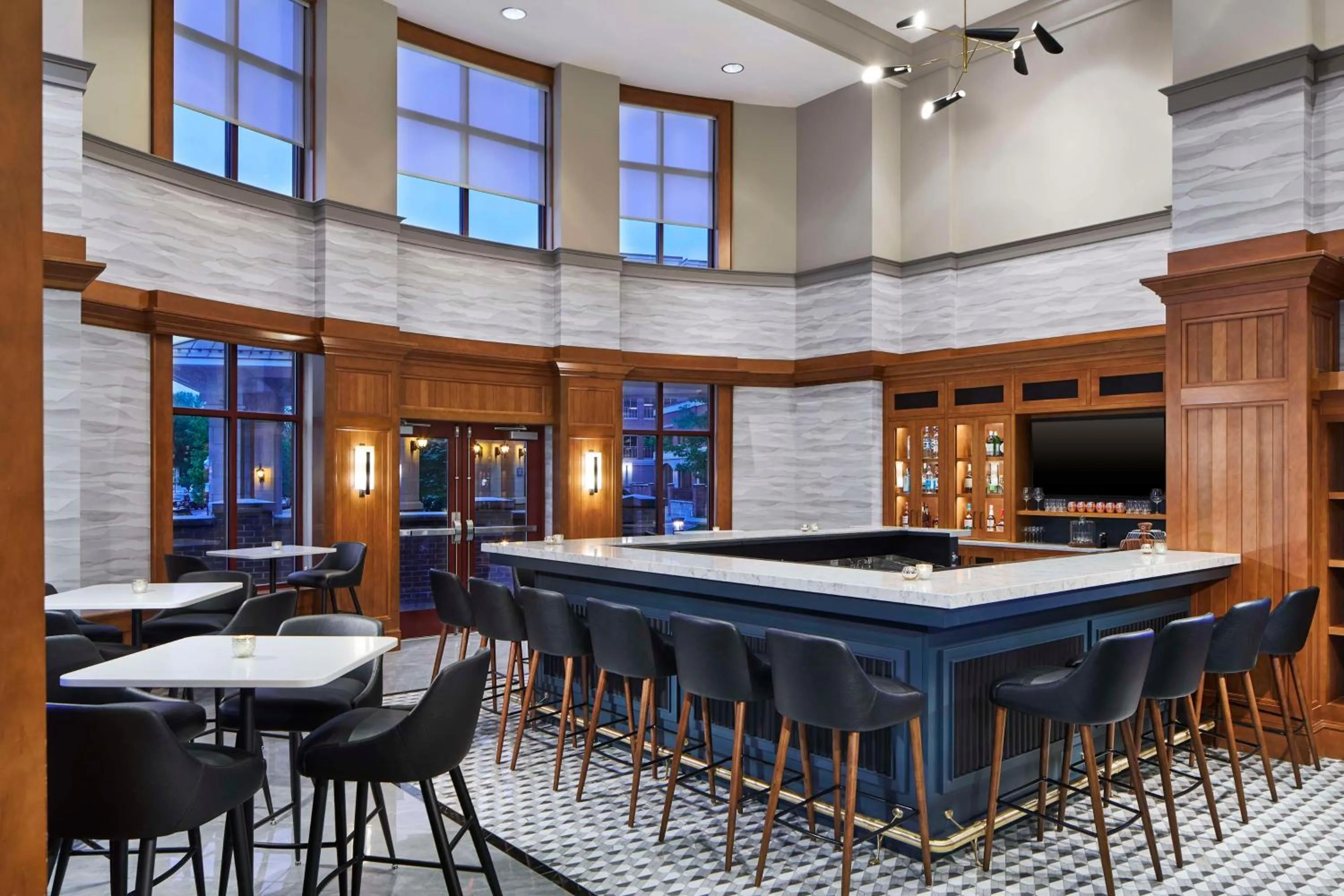 Lounge or bar in Hampton Inn & Suites Saratoga Springs Downtown