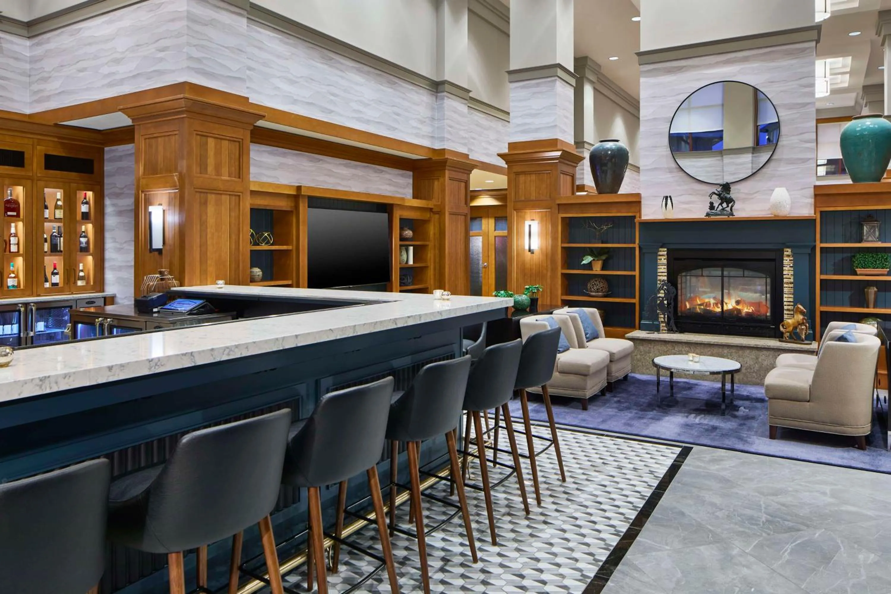 Lounge or bar in Hampton Inn & Suites Saratoga Springs Downtown