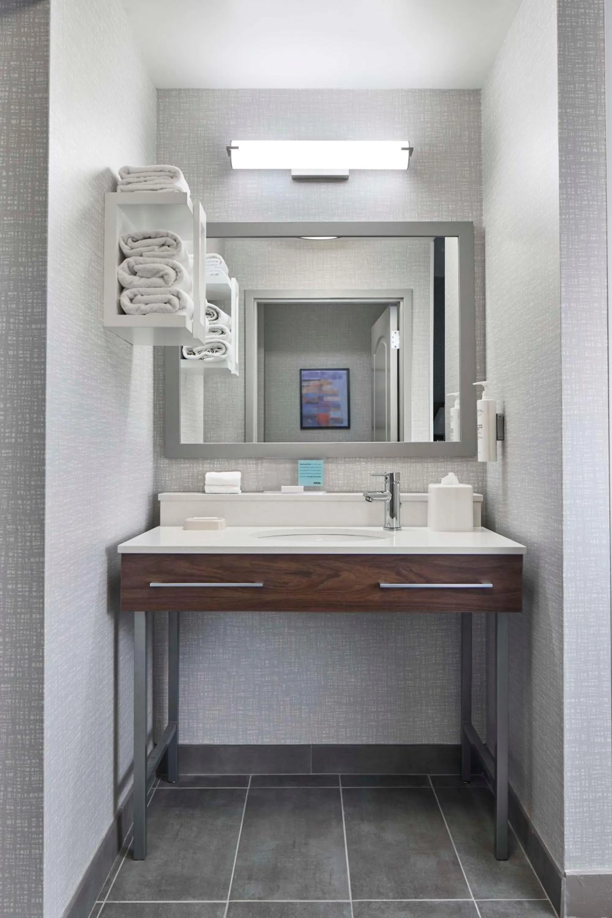 Bathroom in Hampton Inn & Suites Saratoga Springs Downtown