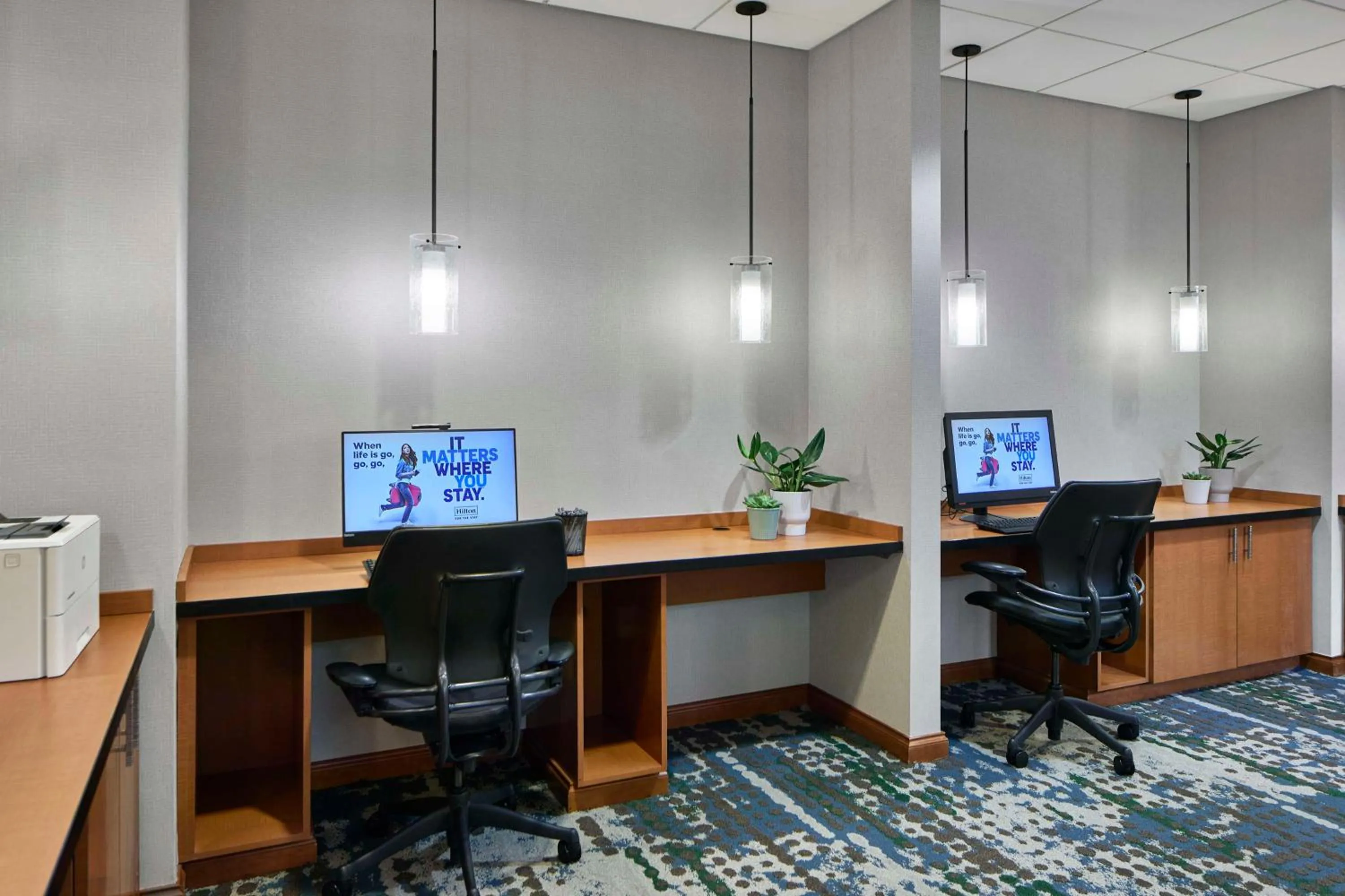 Business facilities in Hampton Inn & Suites Saratoga Springs Downtown