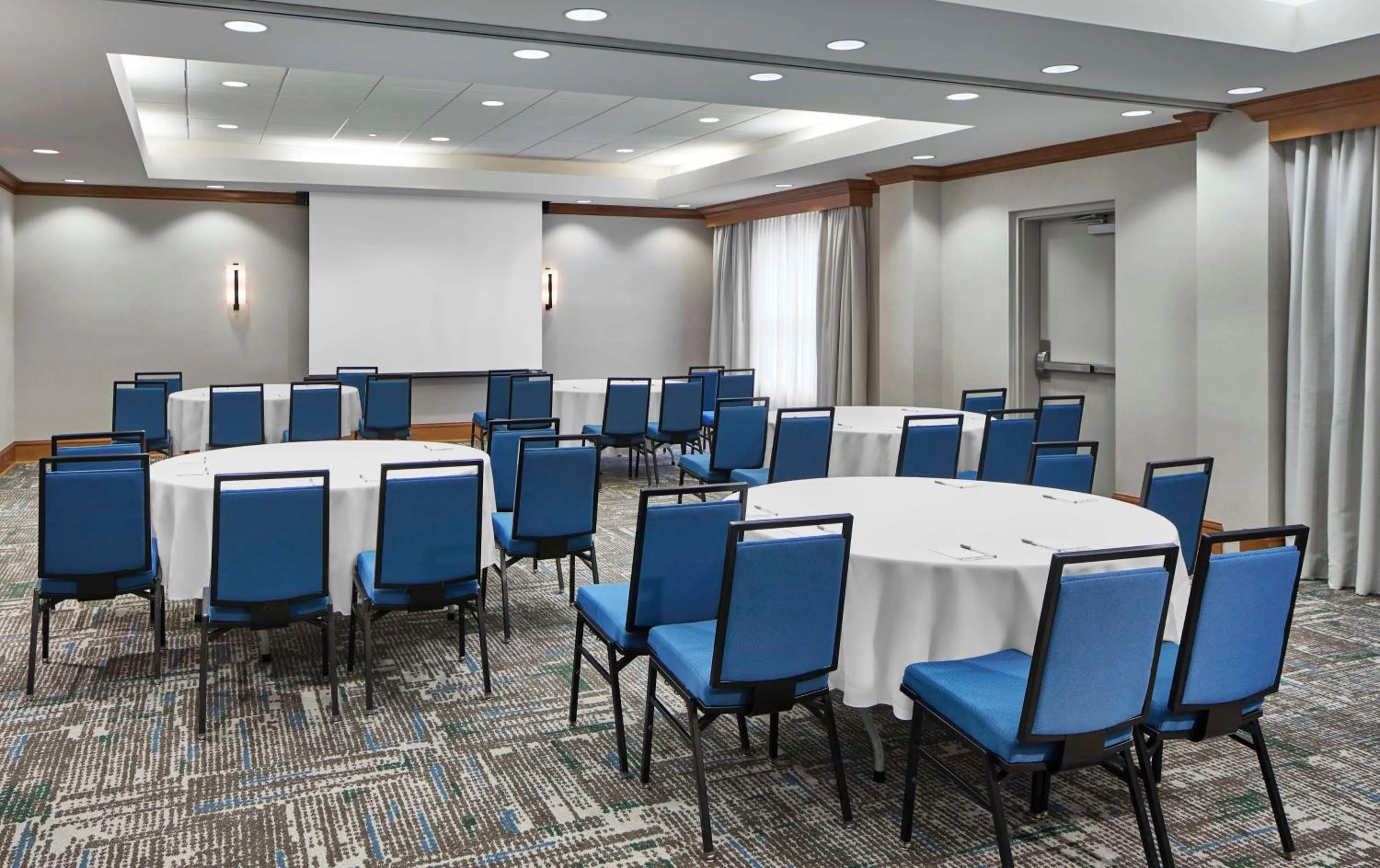 Meeting/conference room in Hampton Inn & Suites Saratoga Springs Downtown