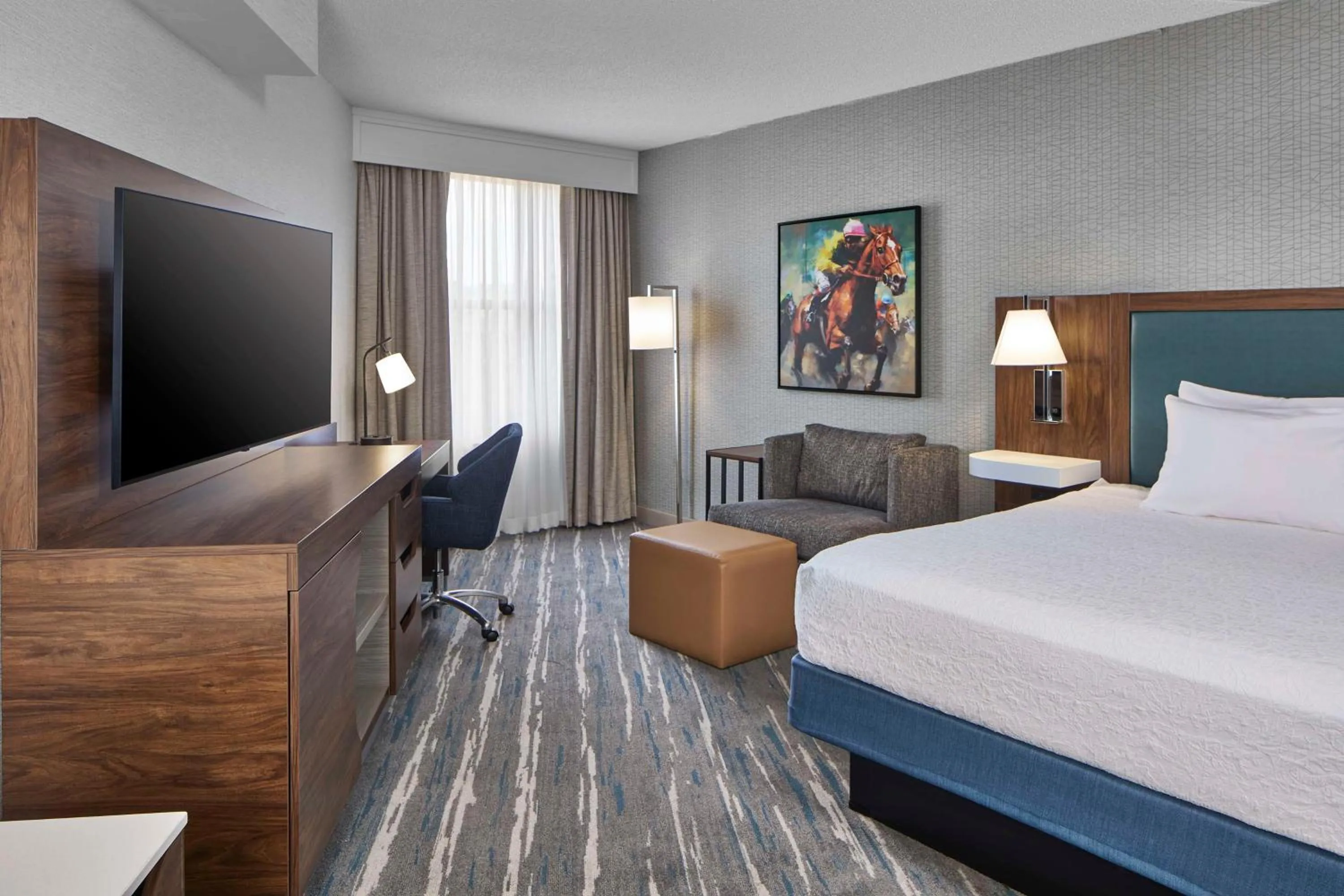 Bed in Hampton Inn & Suites Saratoga Springs Downtown