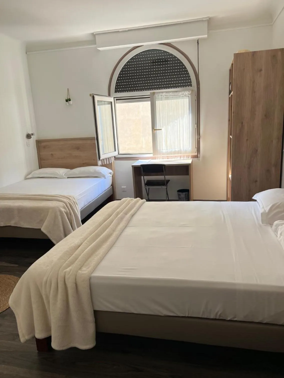 Property building, Bed in Hotel Lutetia