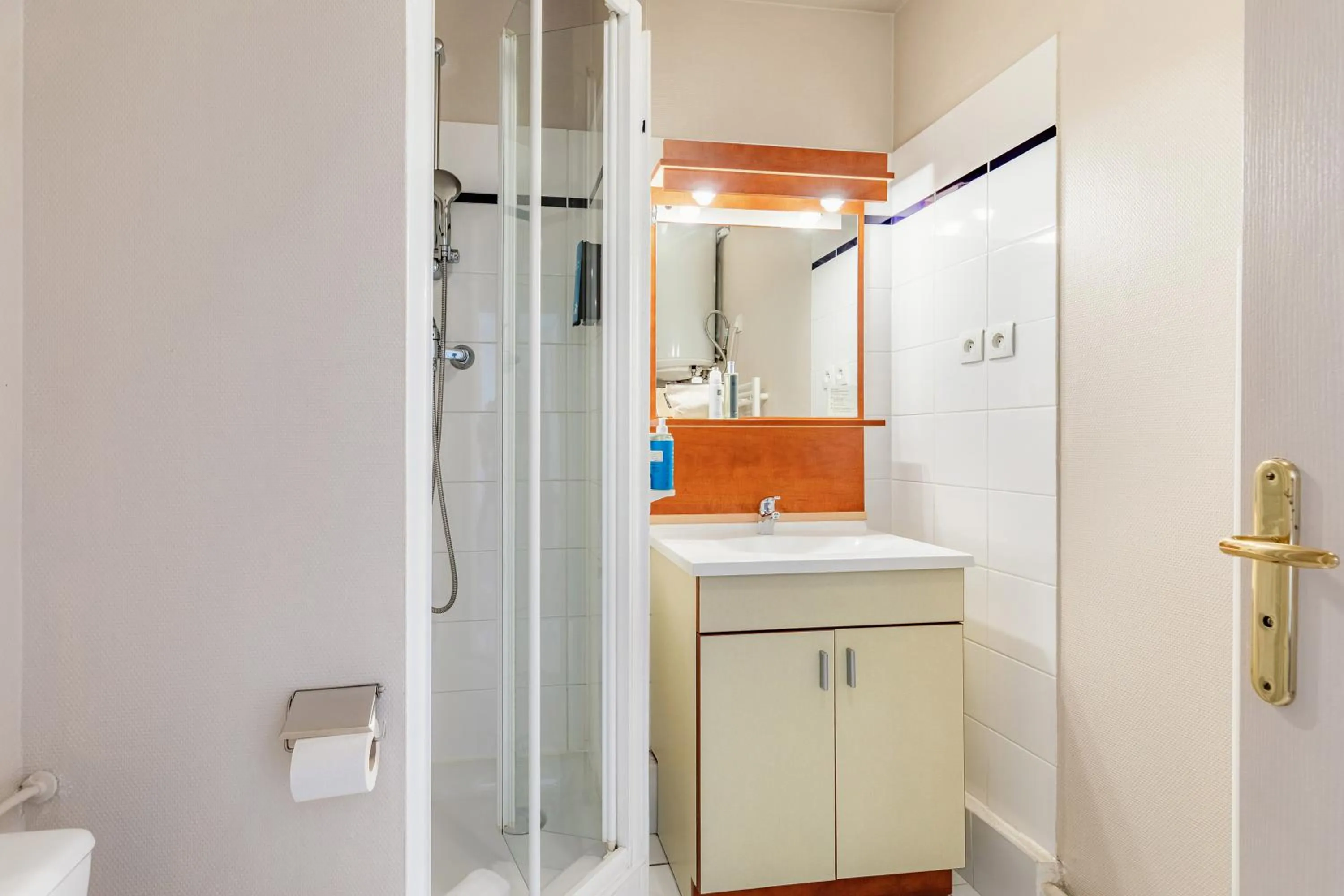 Shower in Appart'City Classic Lyon Villeurbanne