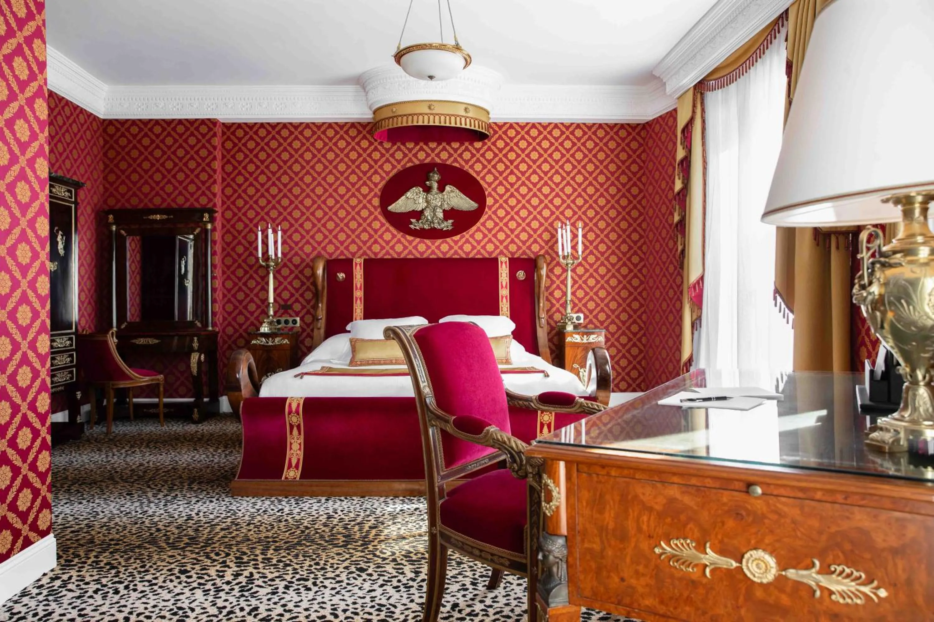 Photo of the whole room, Bed in Hotel Le Negresco