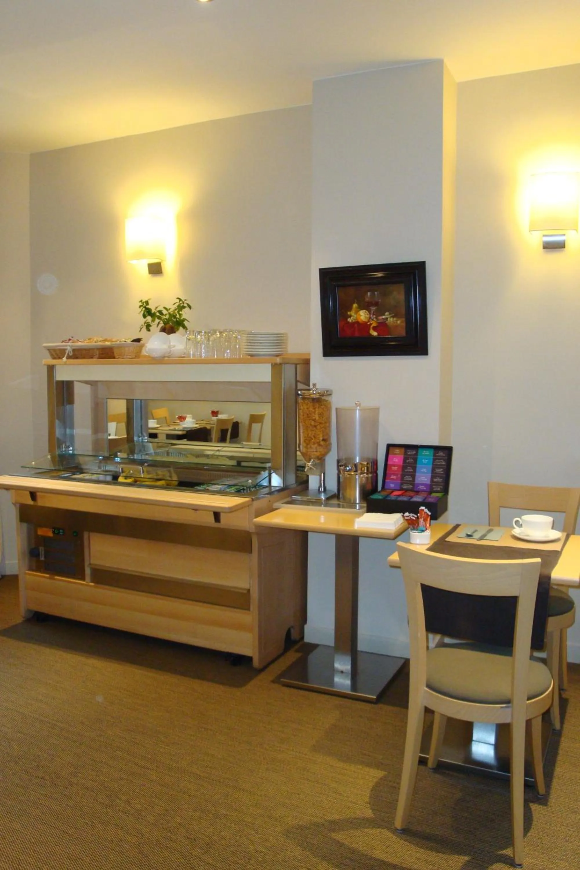 Food and drinks in Hôtel Ronsard