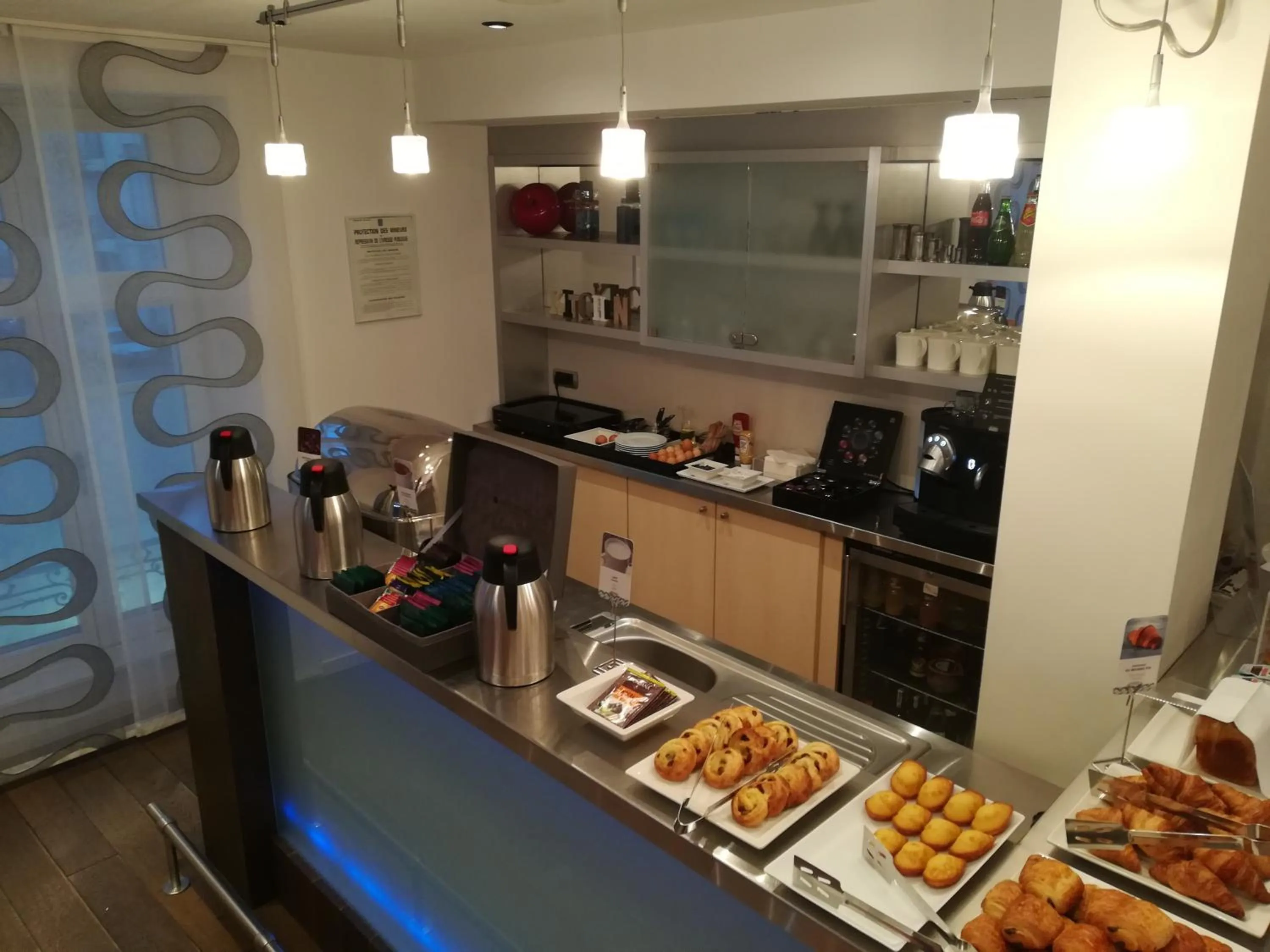 Continental breakfast in Hôtel Mercure Vittel