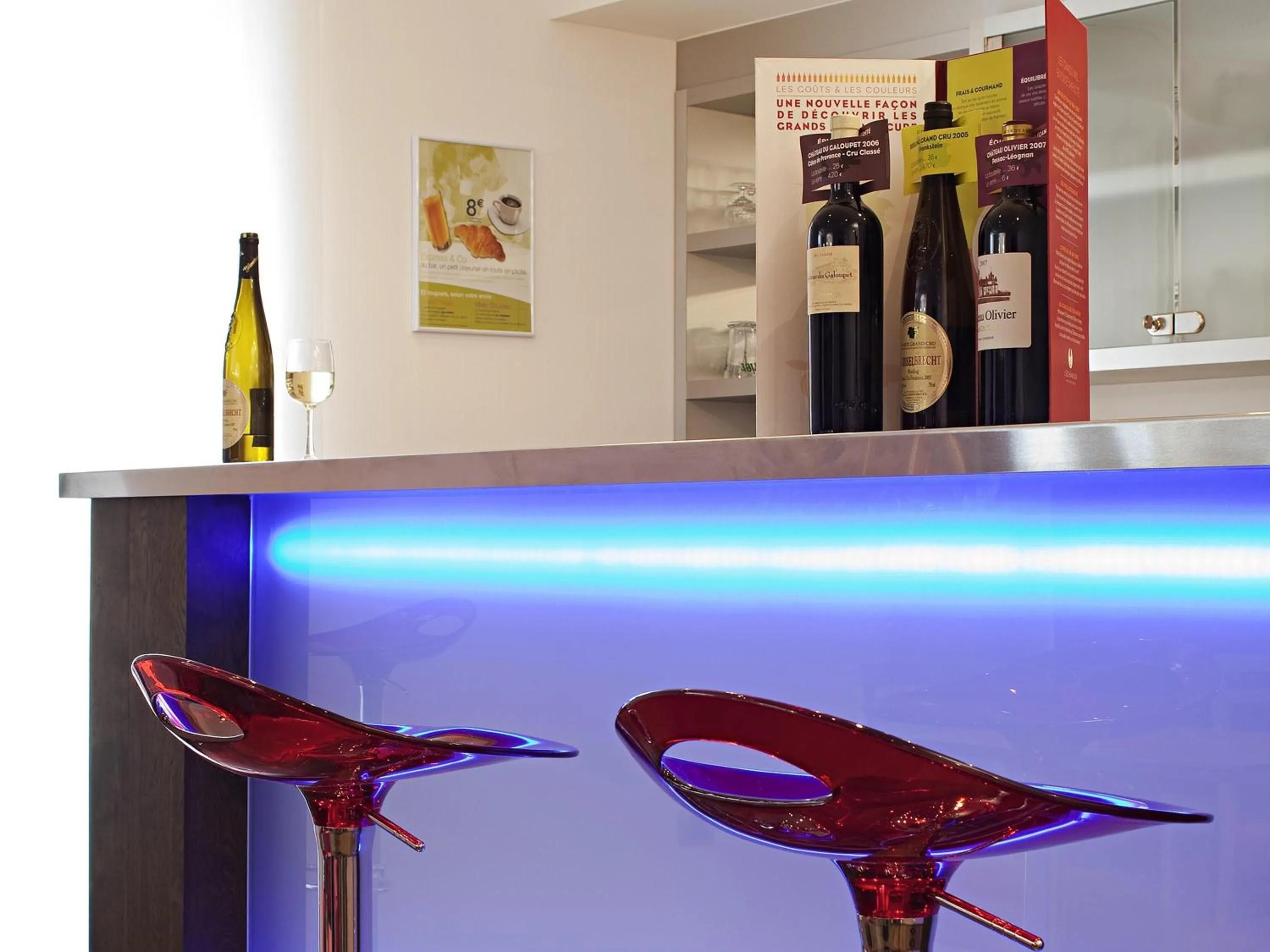 Lounge or bar in Hôtel Mercure Vittel