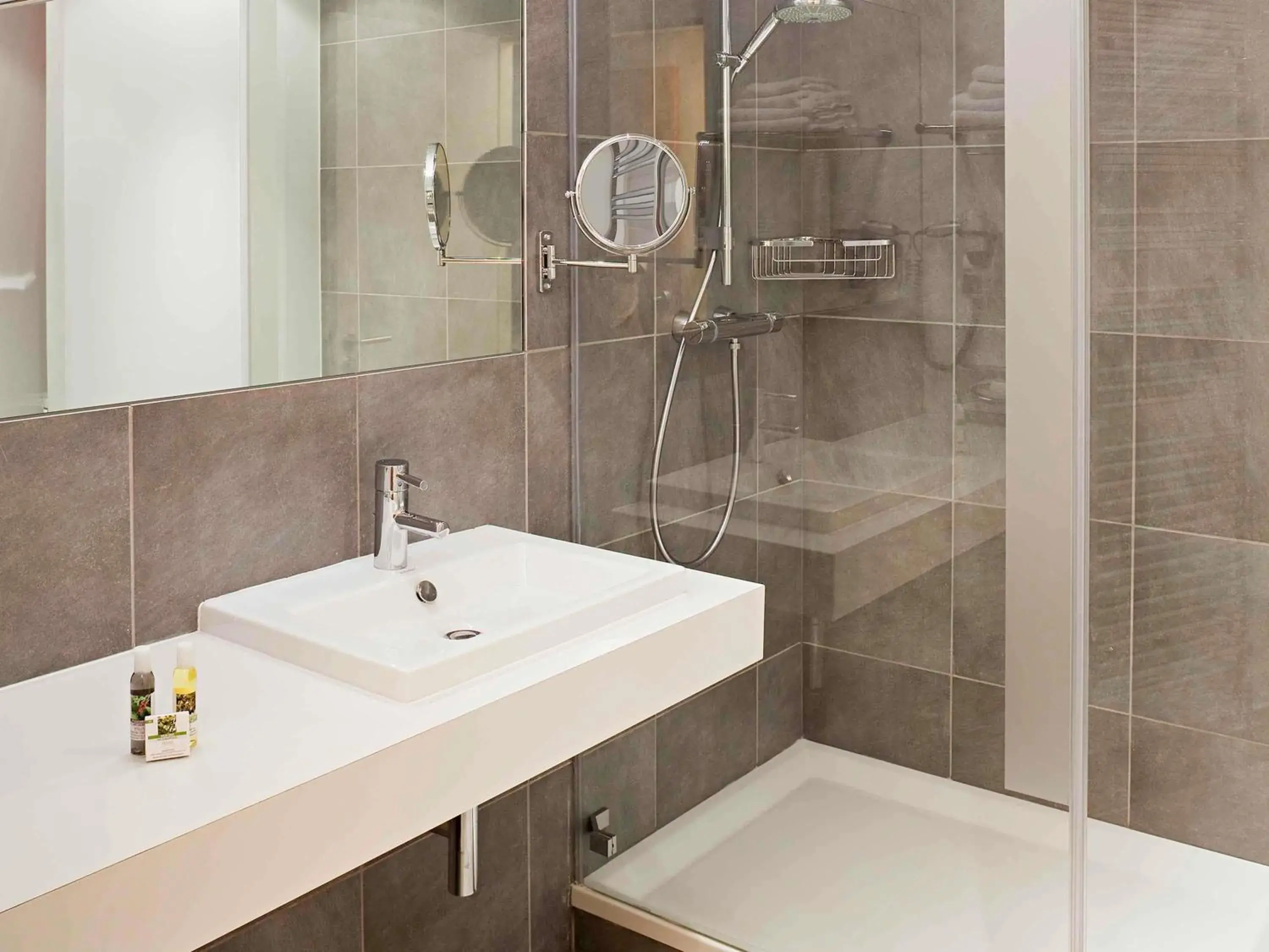 Bedroom in Hôtel Mercure Vittel Bedroom in Hôtel Mercure Vittel