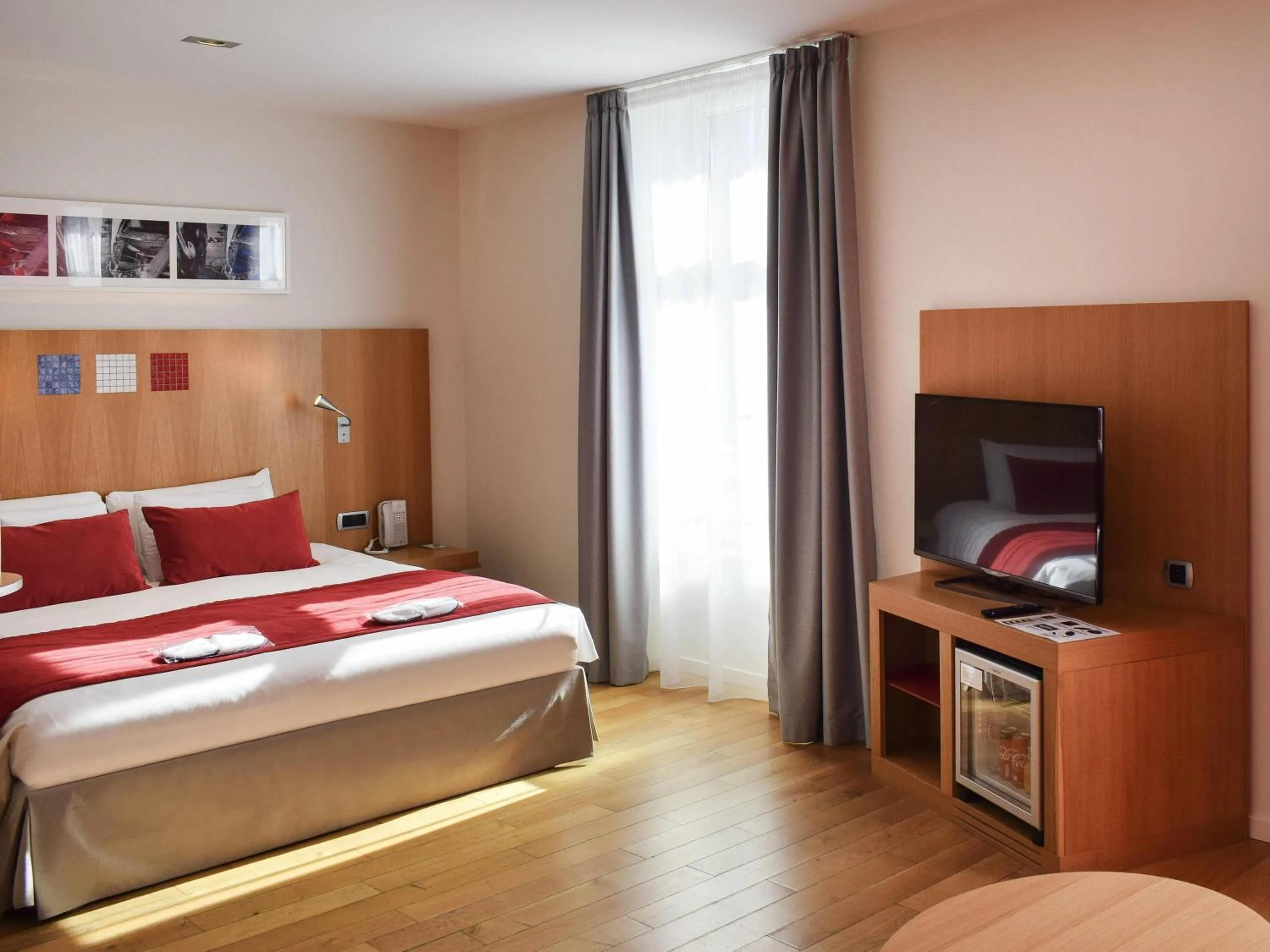 Bedroom, Bed in Hôtel Mercure Vittel