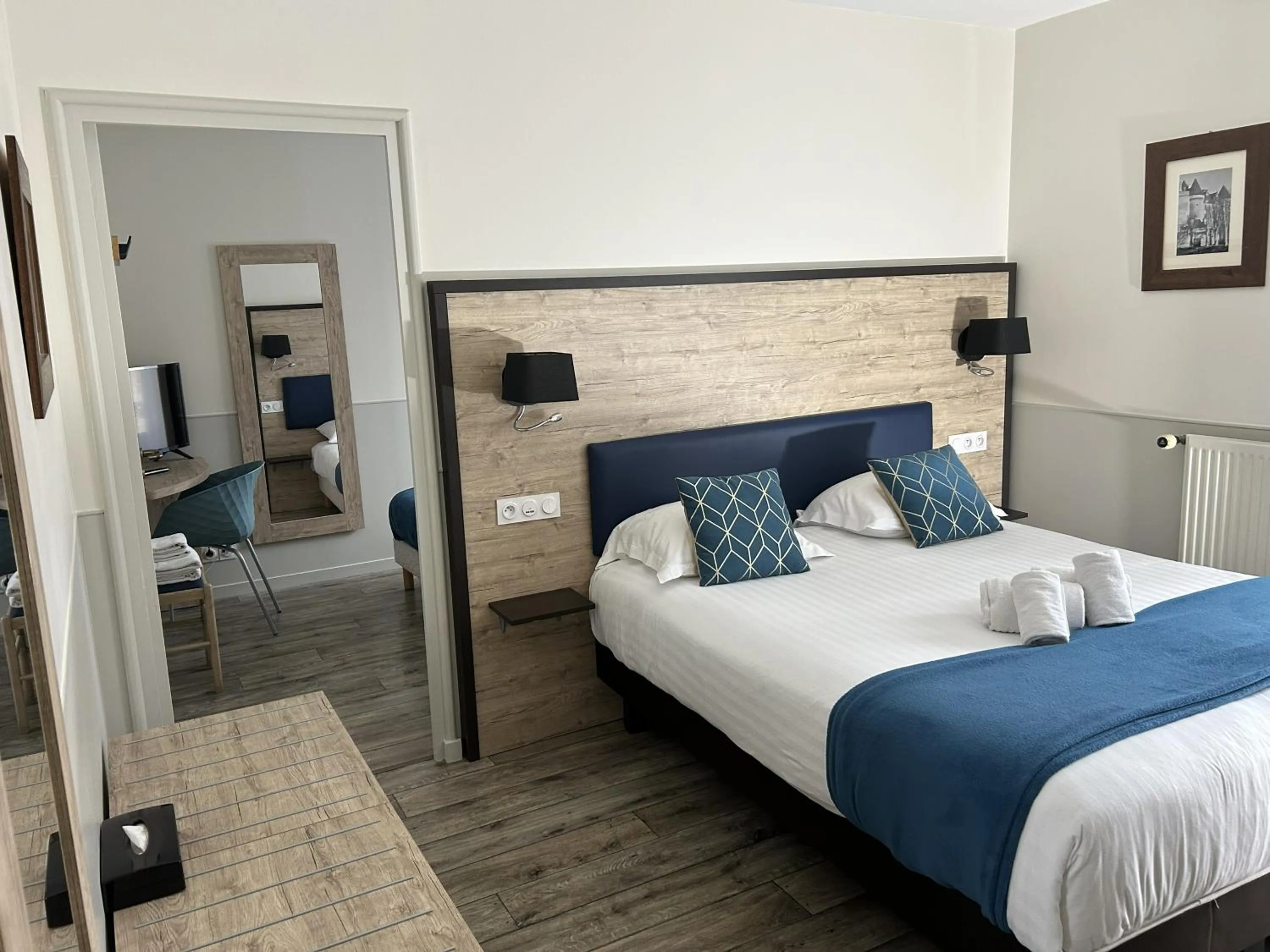 Bed in Hôtel Saint Albert