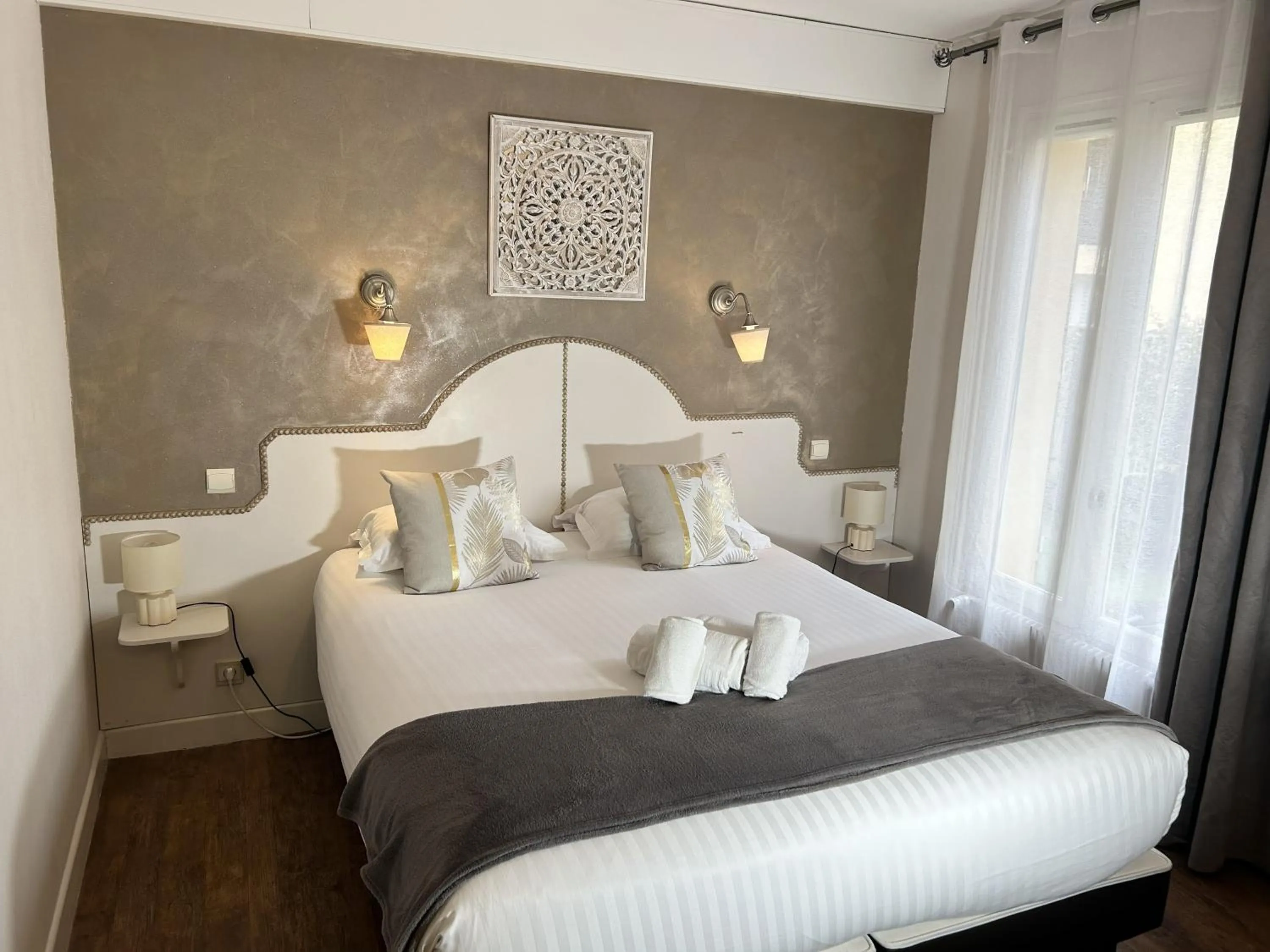 Bed in Hôtel Saint Albert