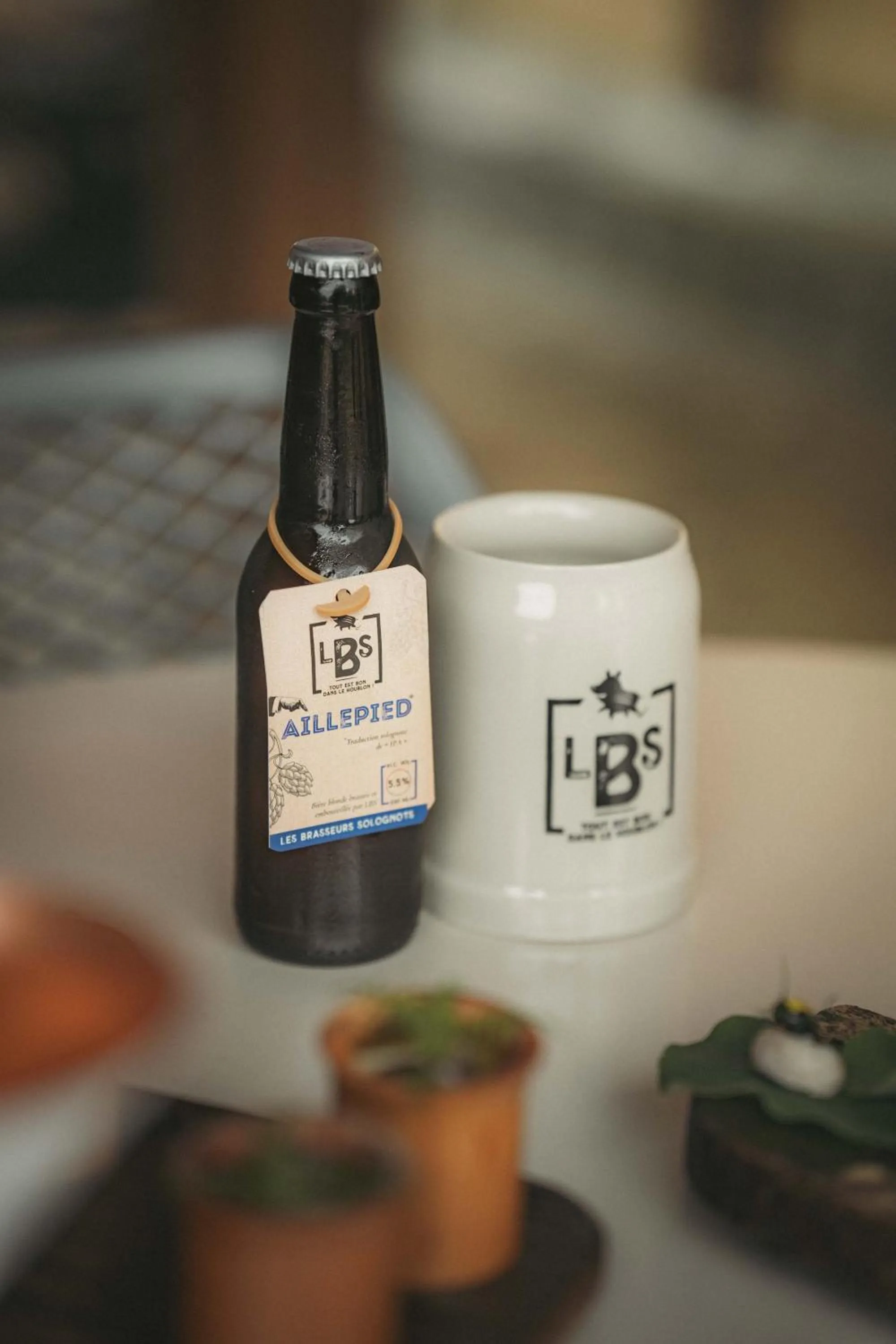 Lounge or bar in Logis Hotel La Diligence