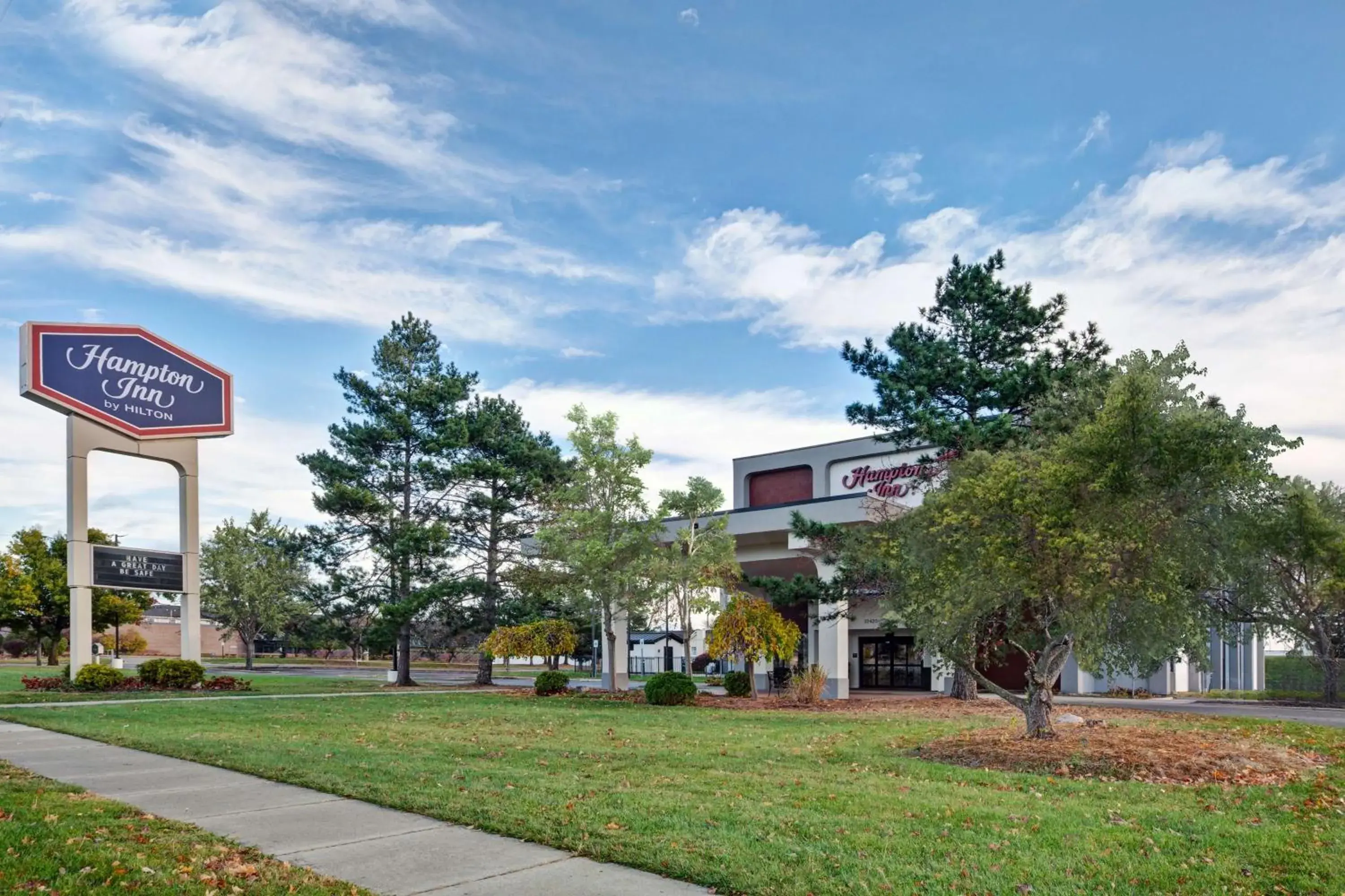 Property building in Hampton Inn Detroit Madison Heights South Troy Property building in Hampton Inn Detroit Madison Heights South Troy