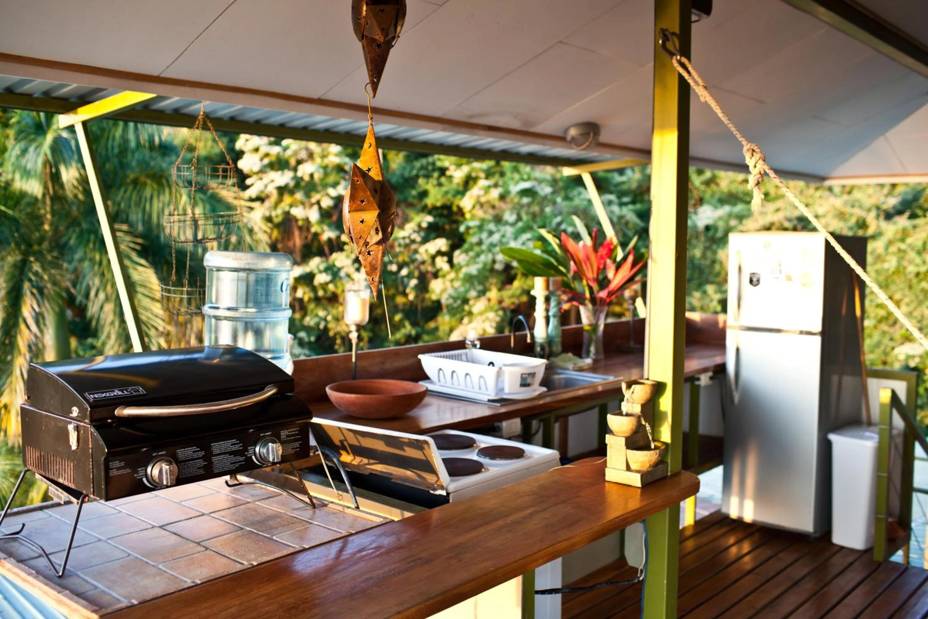 Kitchen or kitchenette in Santa Teresa Surf Vista Villas