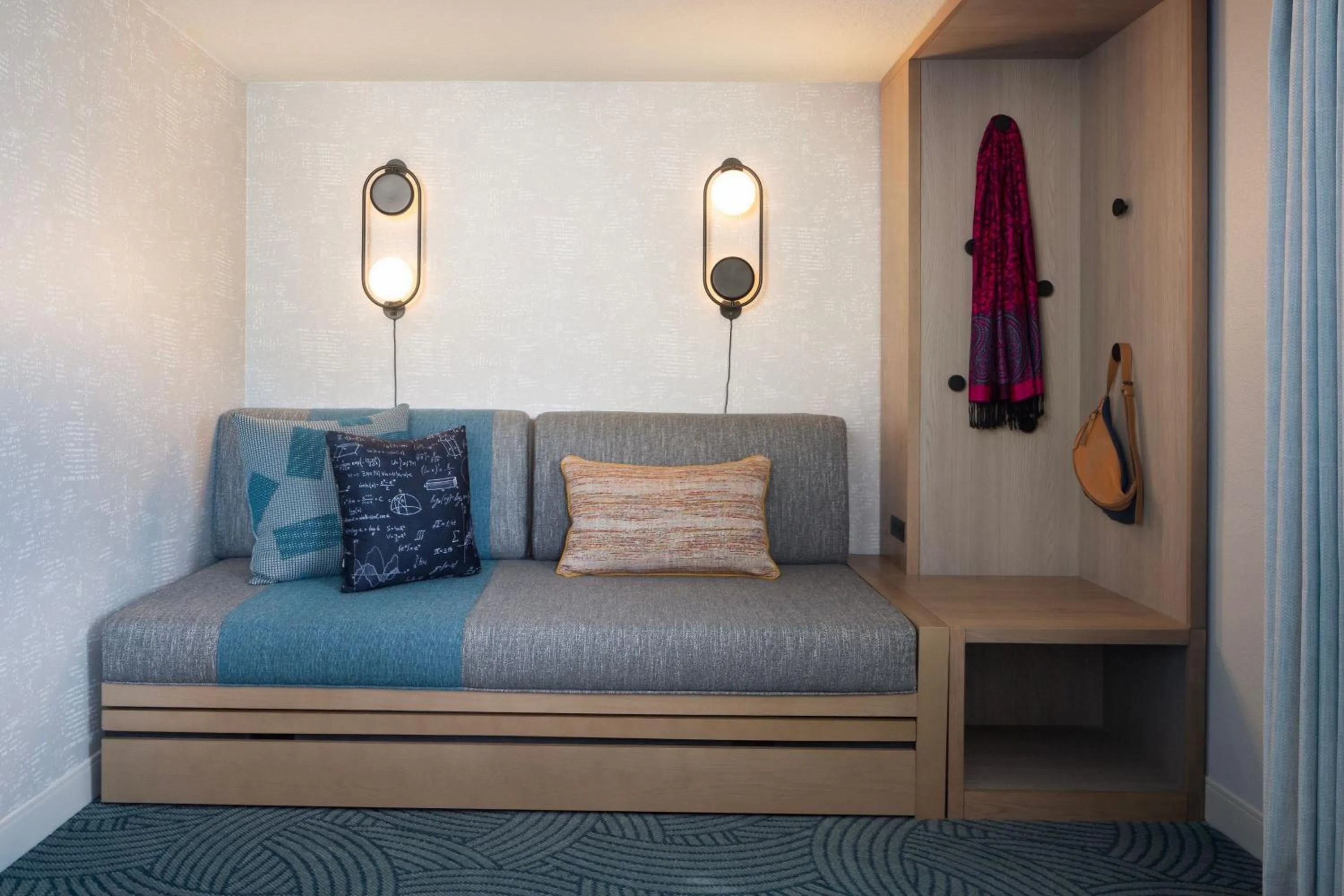 Bedroom, Bed in Hotel Landy Orlando Universal Blvd, a Tribute Portfolio Hotel