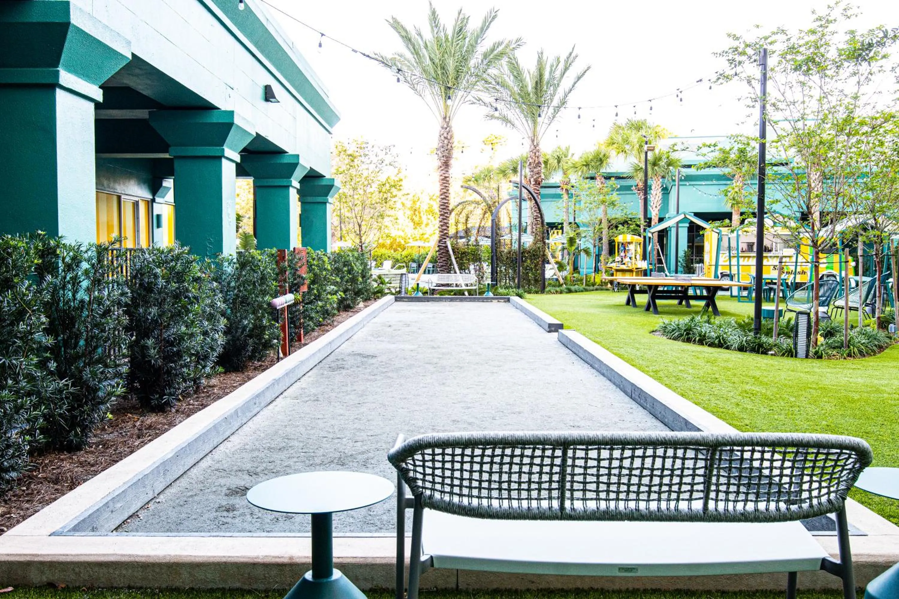 Inner courtyard view in Hotel Landy Orlando Universal Blvd, a Tribute Portfolio Hotel