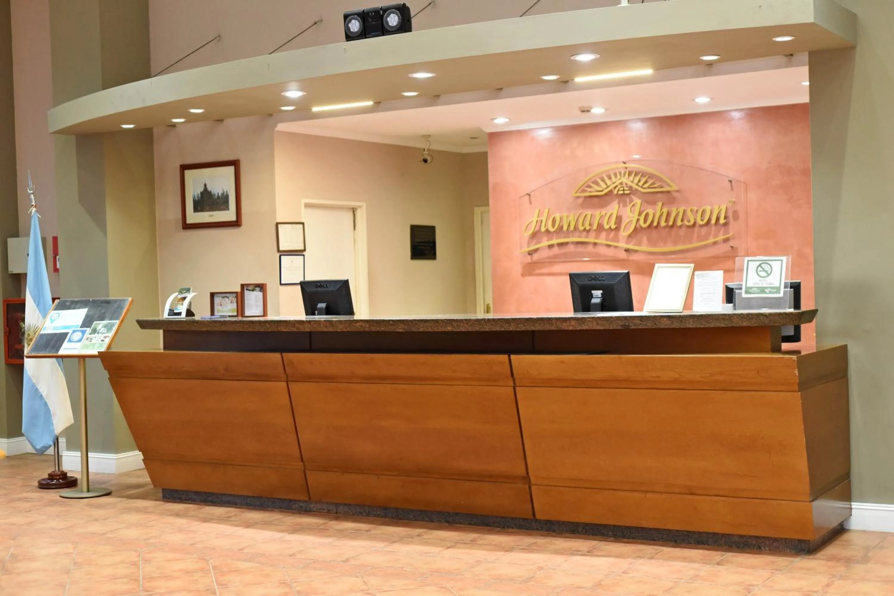 Lobby or reception in Howard Johnson Rio Ceballos Hotel y Casino