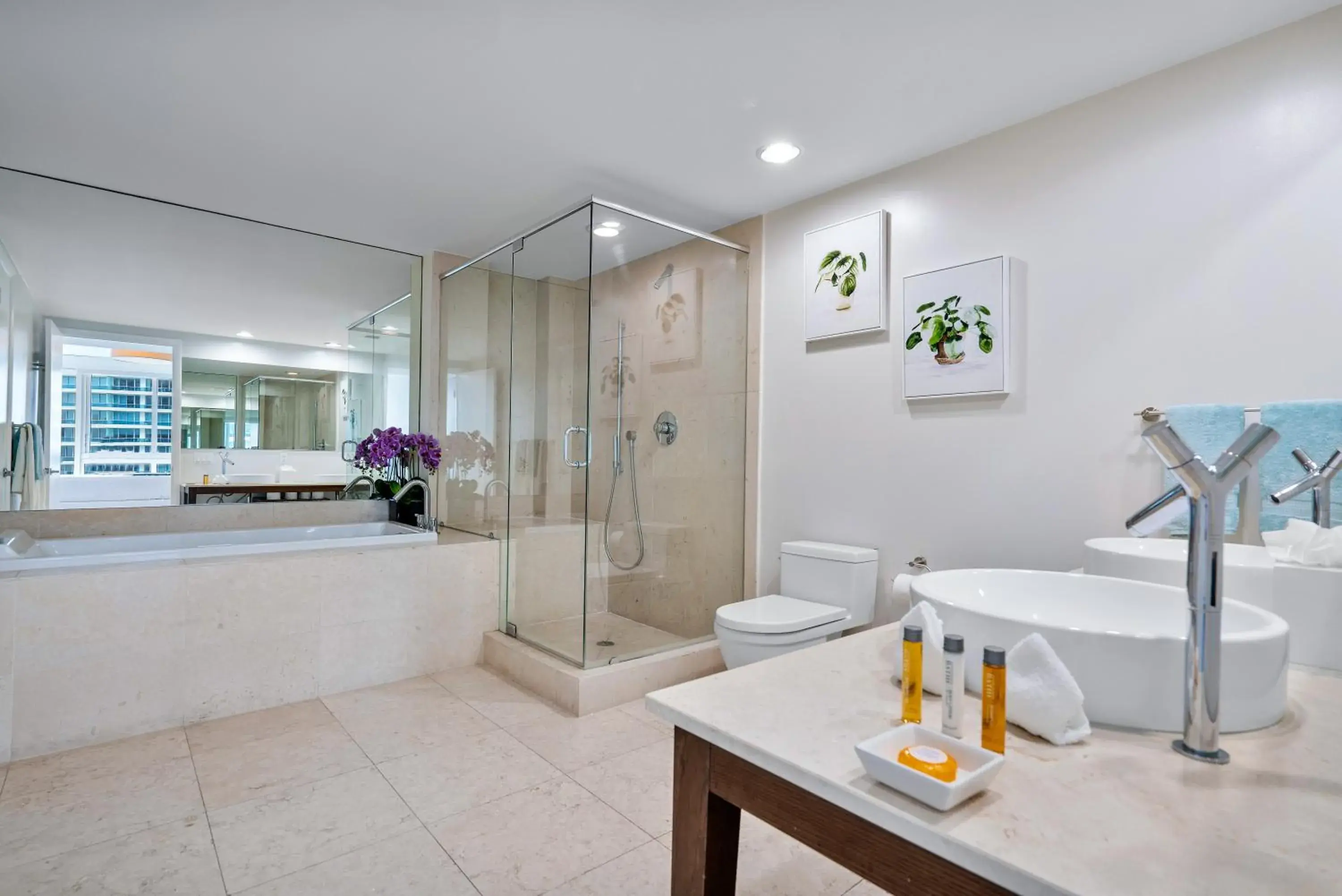 Presidential Two-Bedroom Frontal Ocean Views Balcony in Brickell by Miami Vacation Rentals Presidential Two-Bedroom Frontal Ocean Views Balcony in Brickell by Miami Vacation Rentals