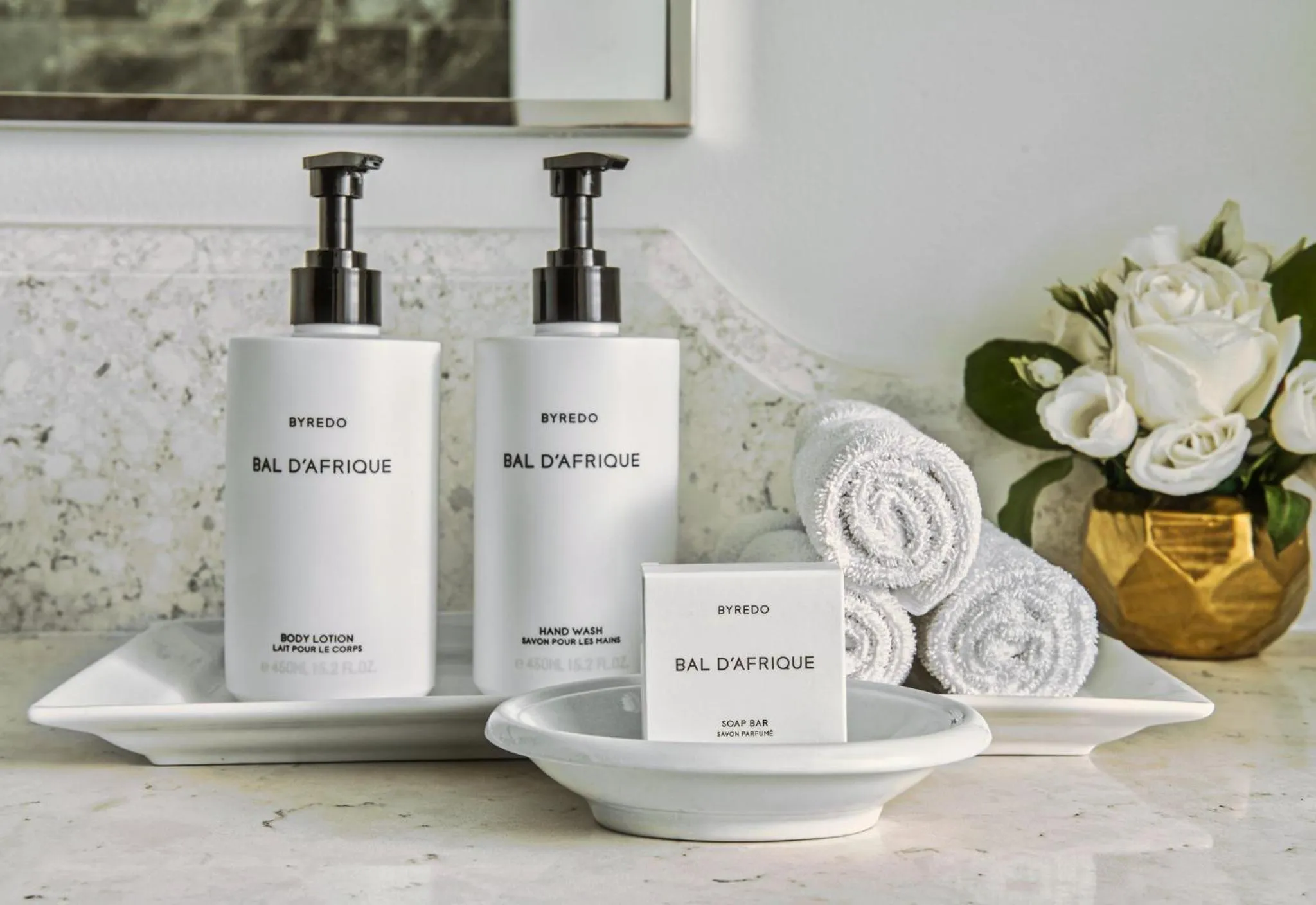 Photo of the whole room in InterContinental Chicago Magnificent Mile by IHG