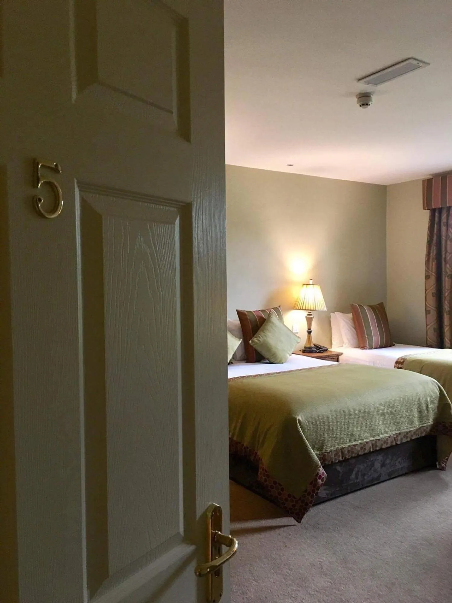 Bedroom, Bed in St Kyrans Guest House