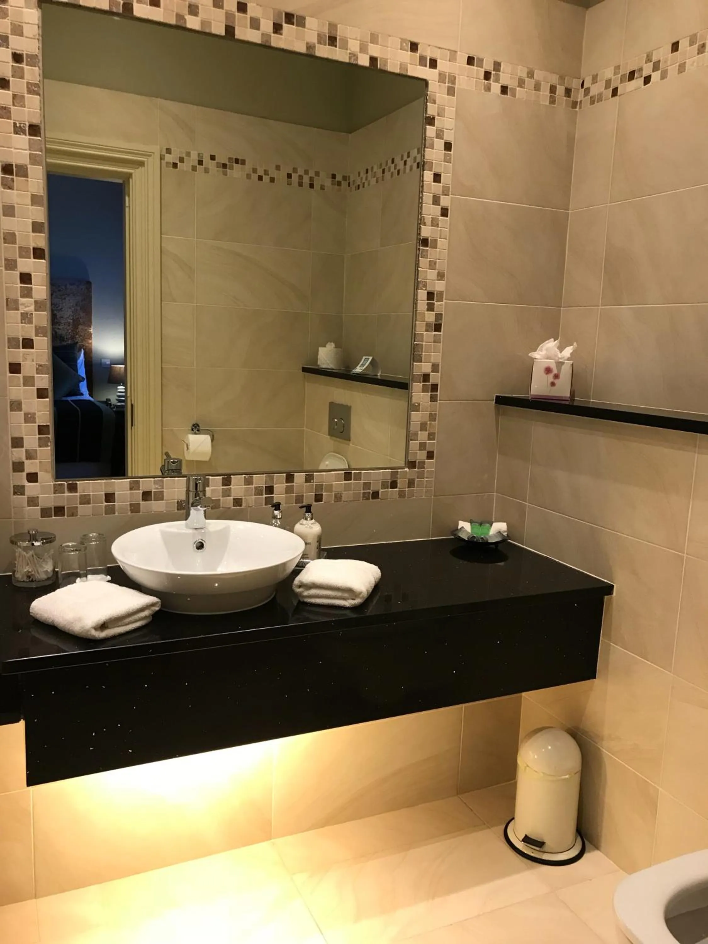 Bathroom in St Kyrans Guest House